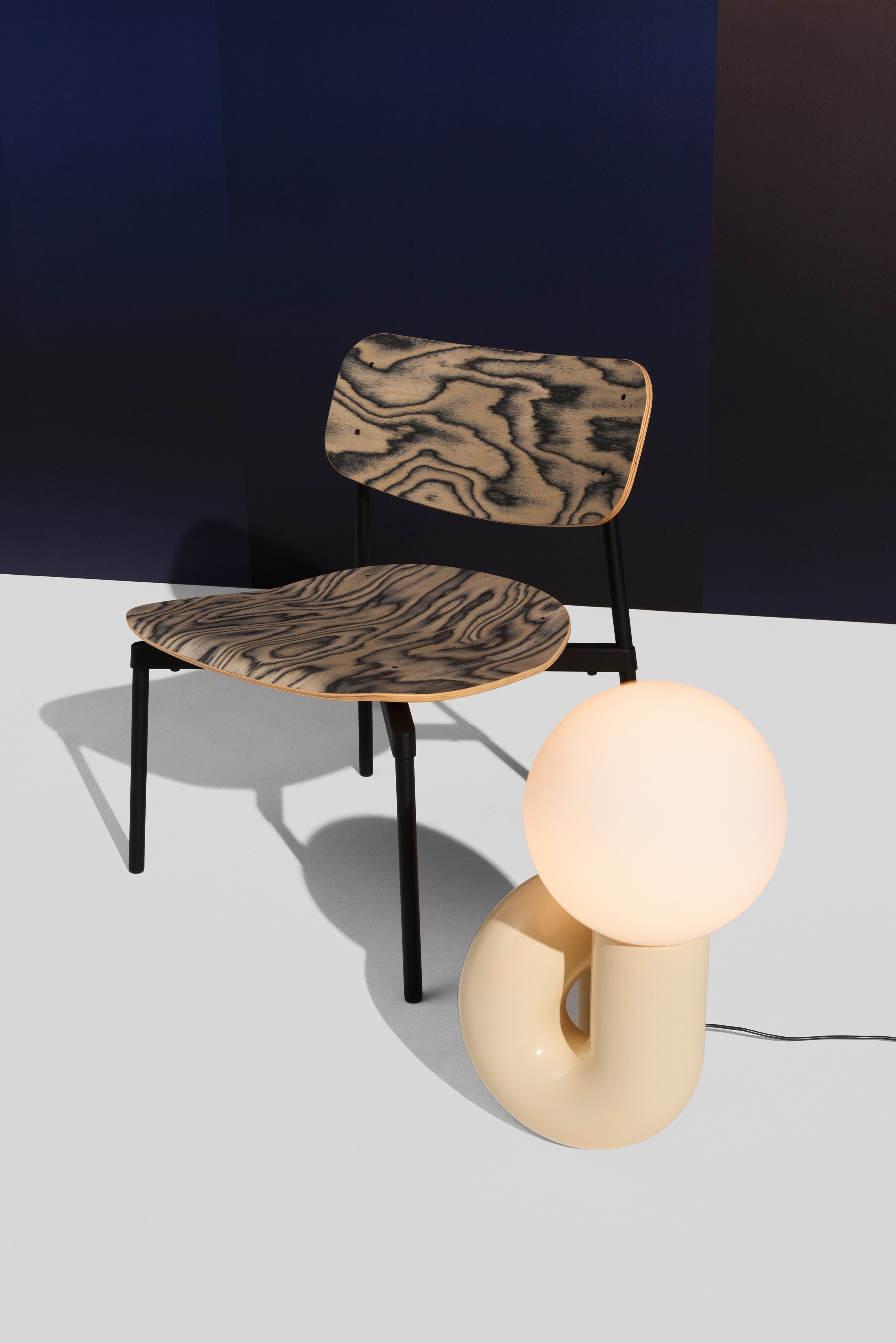 Lampa stołowa NEOTENIC waniliowy – Petite Friture