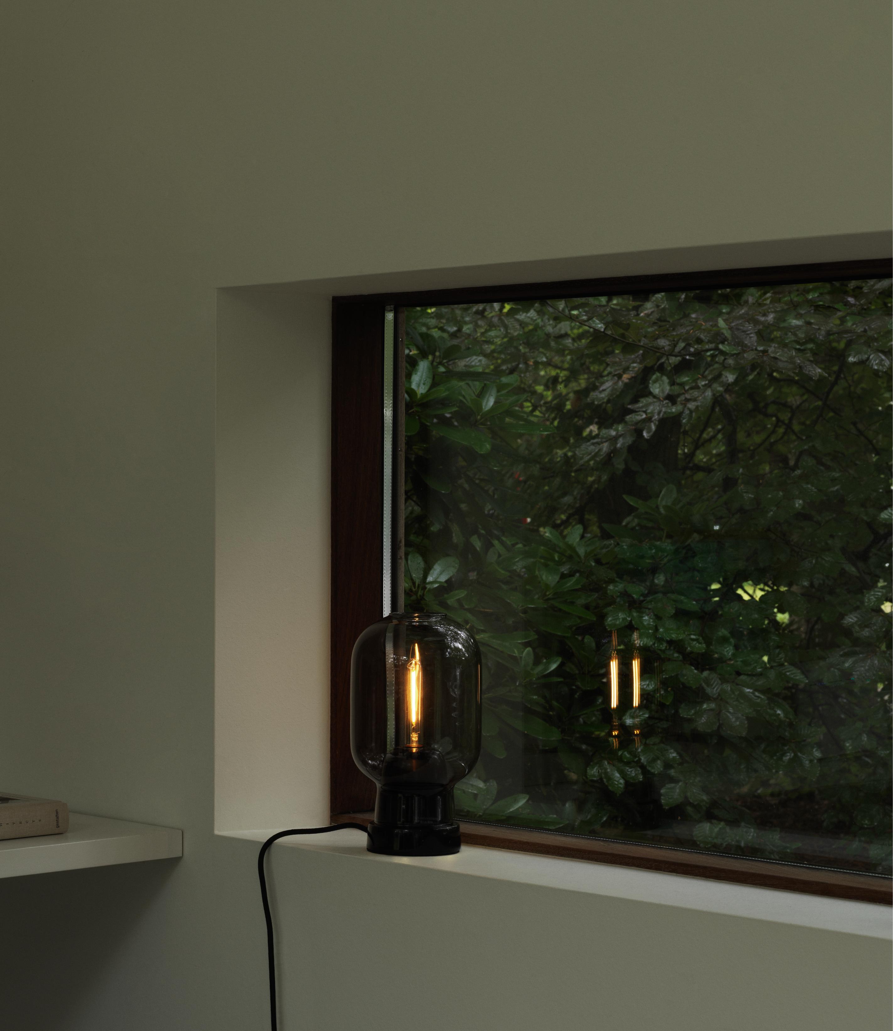 AMP Tischleuchte Rauchglas mit schwarzem Marmor