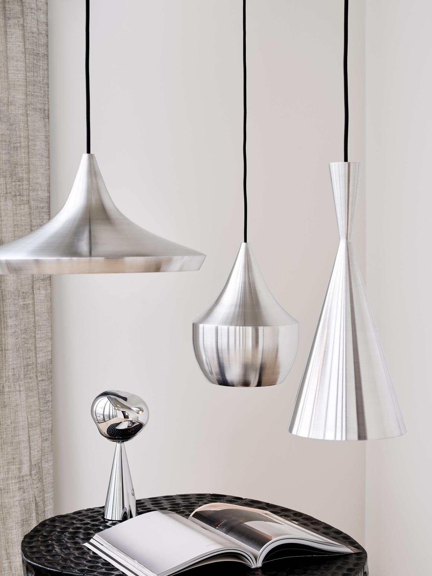 UNBEATEN WIDE silver pendant lamp