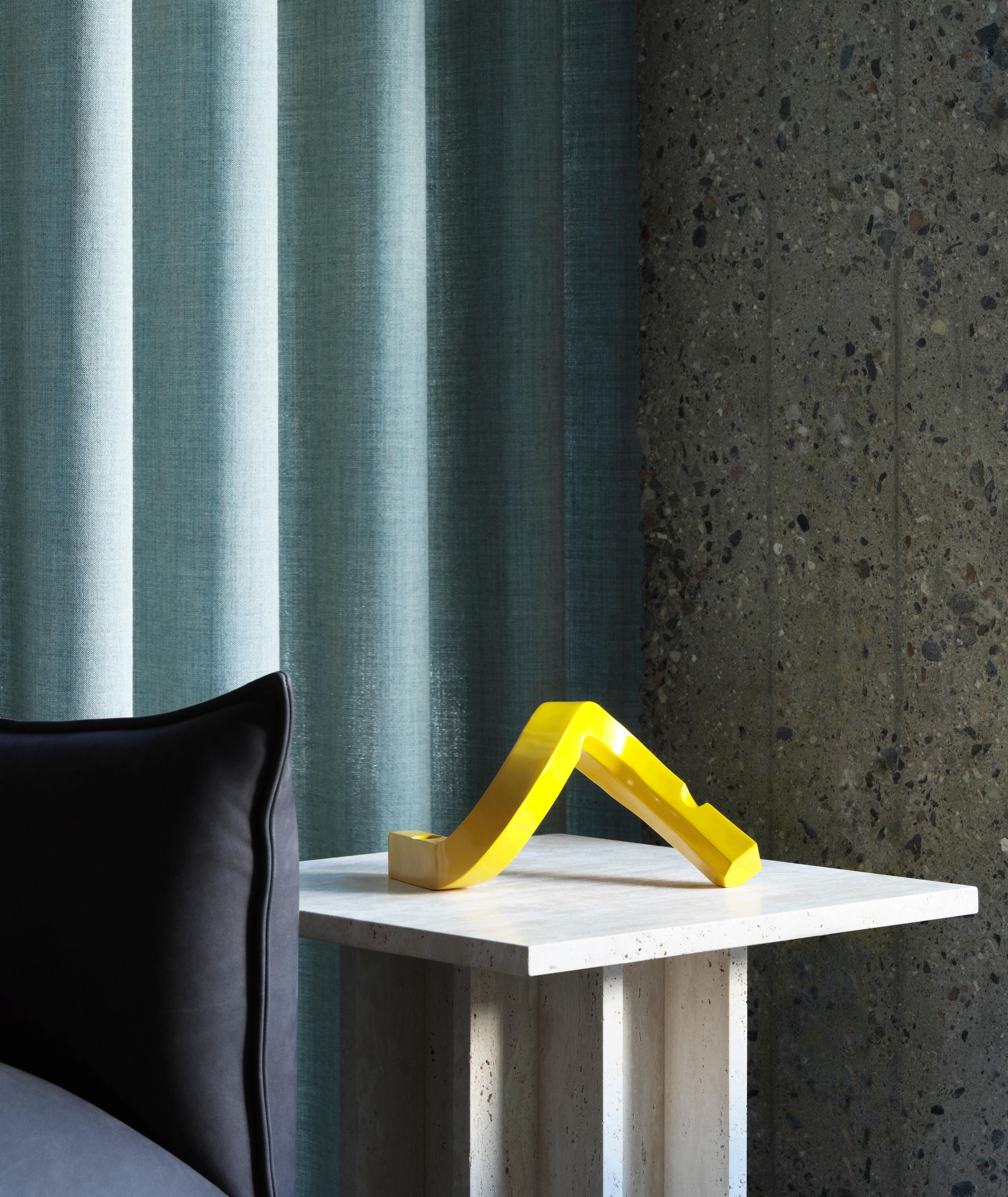 Kerzenhalter CROOKED TWO gelb