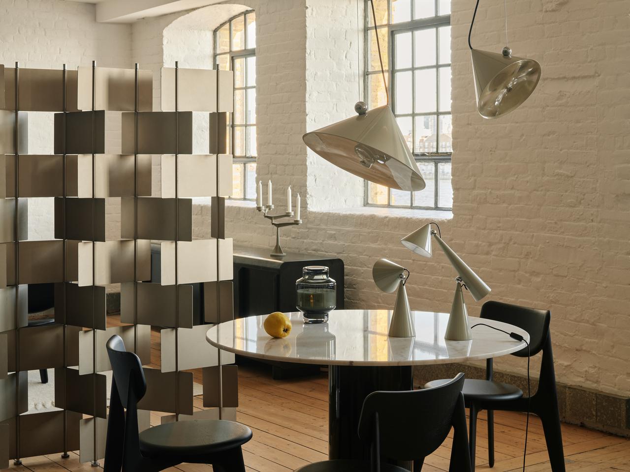 Portable table lamp POSE gray