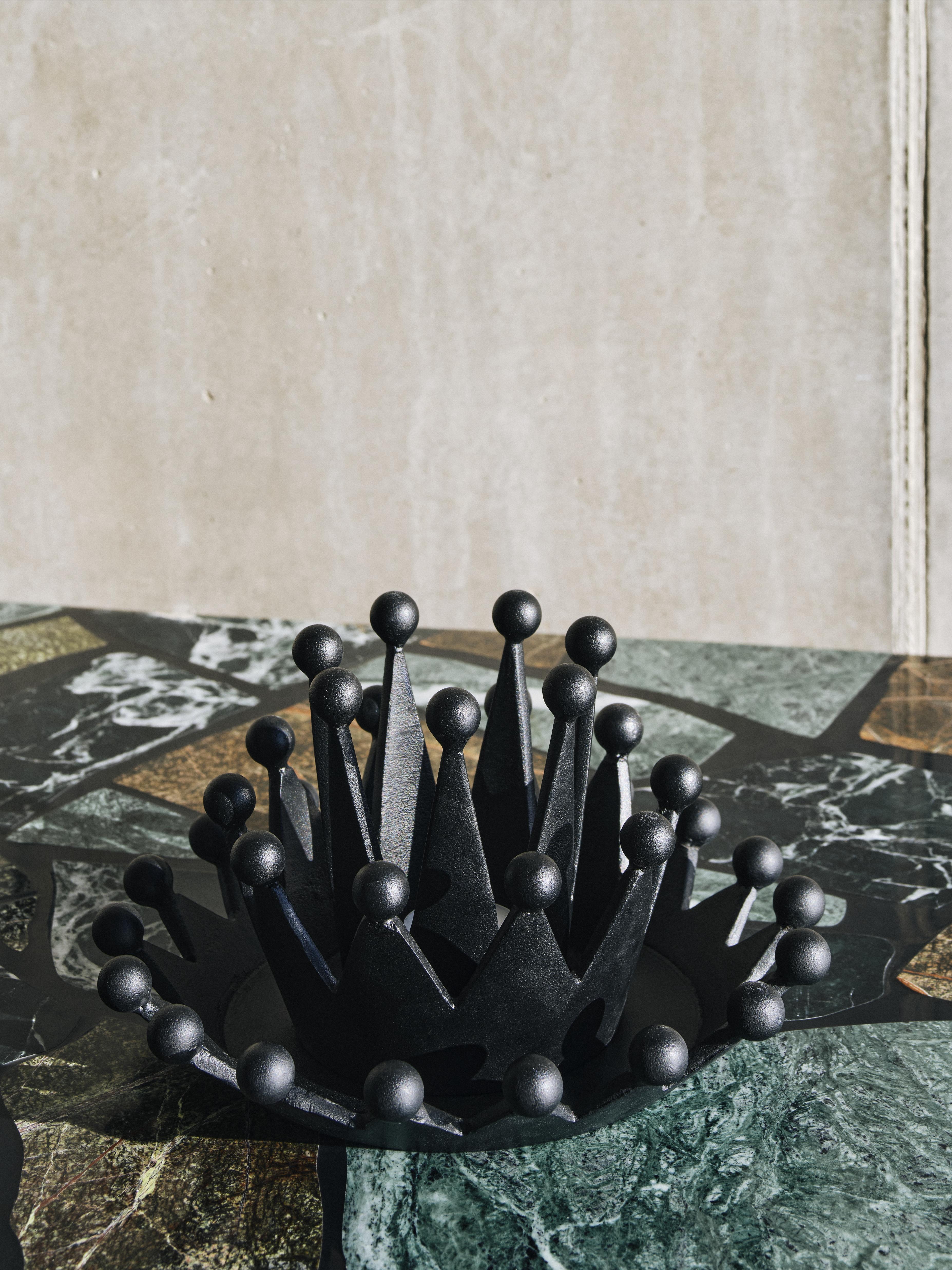 CAST CROWN Decoratie zwart