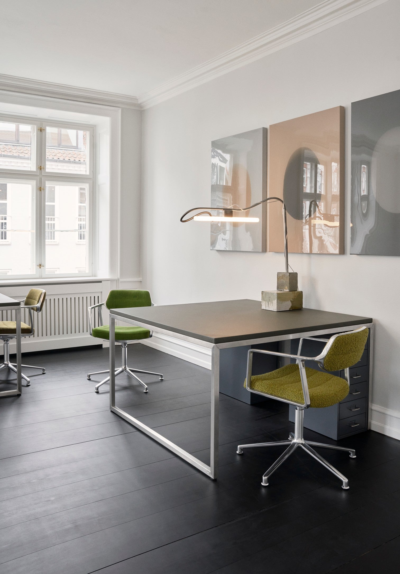 Bureau stoel 453+ zwart leer met zwarte metalen basis