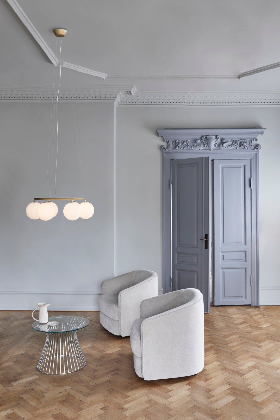 Lampa wisząca MIIRA 6 CIRCULAR mosiężny z opalowym szkłem – Nuura
