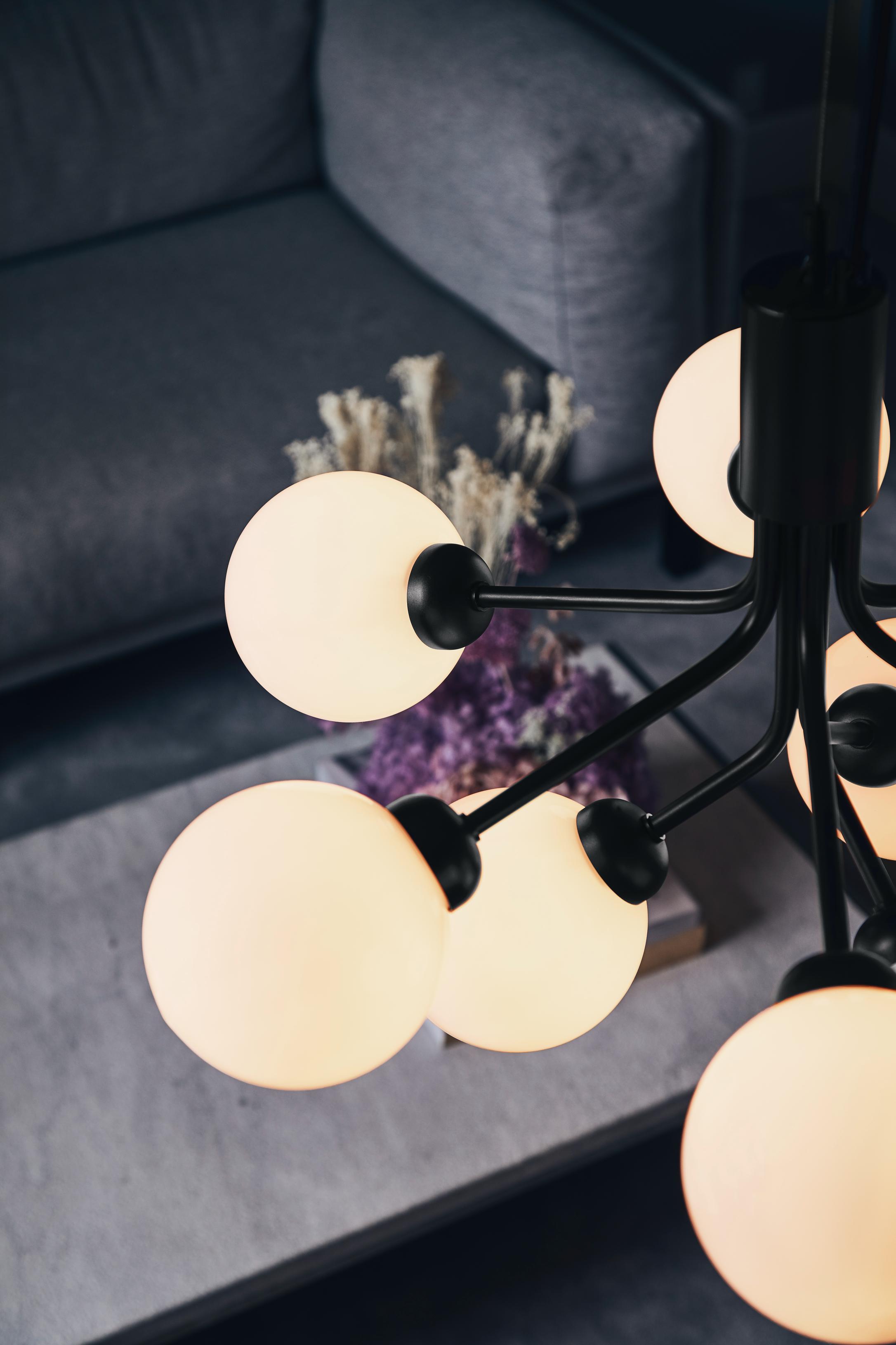 Lampa wisząca APIALES 9 czarny z opalowym szkłem – Nuura