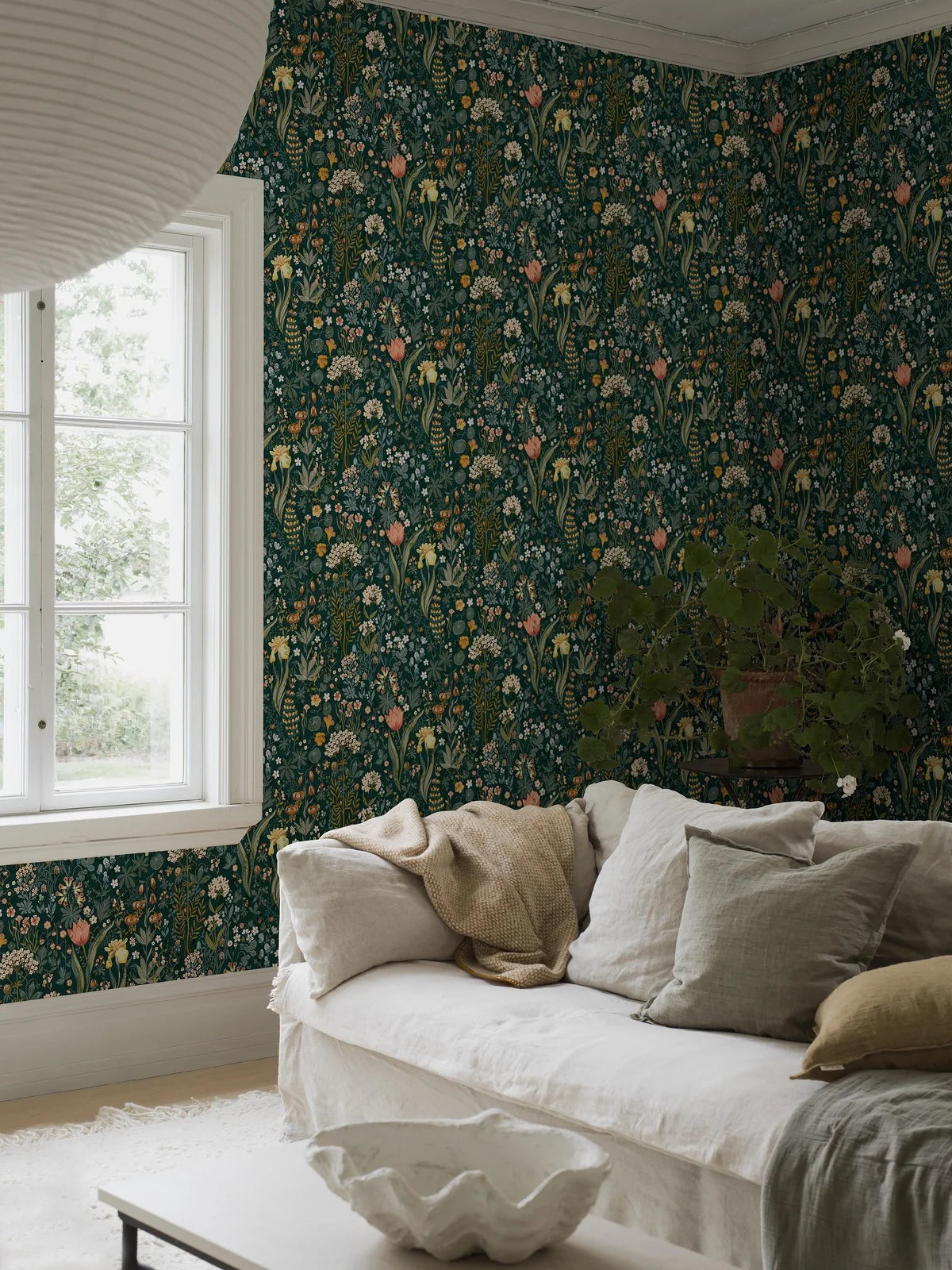 Floral Pattern Wallpaper BLOMSTERHAV Navy Blue with Green
