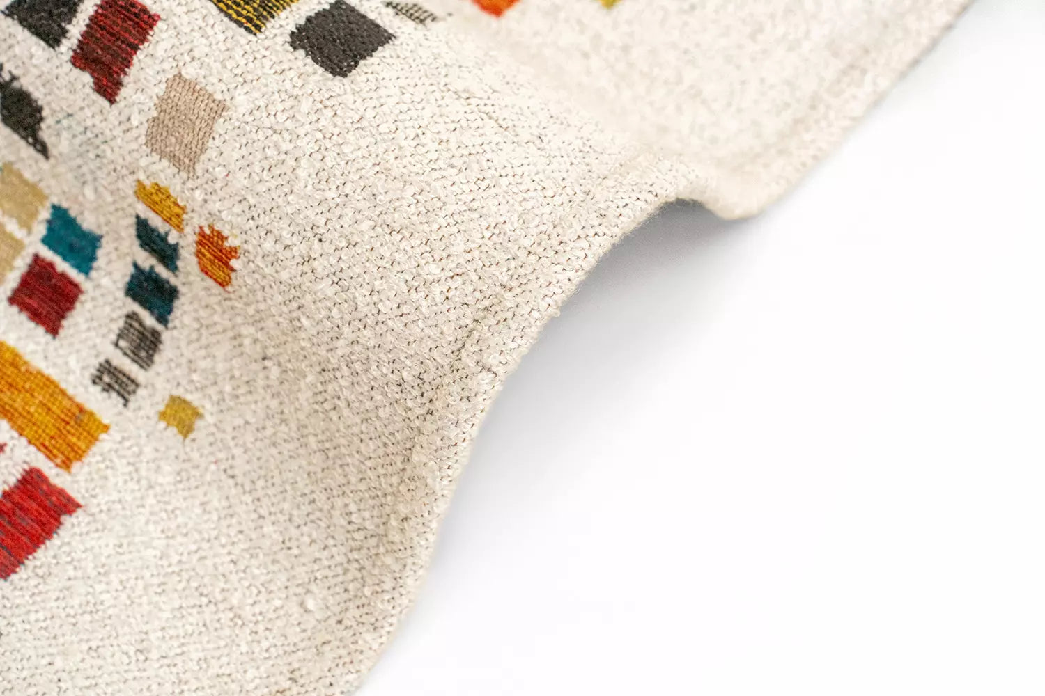 CUBIK beige tapijt met kleurrijk patroon