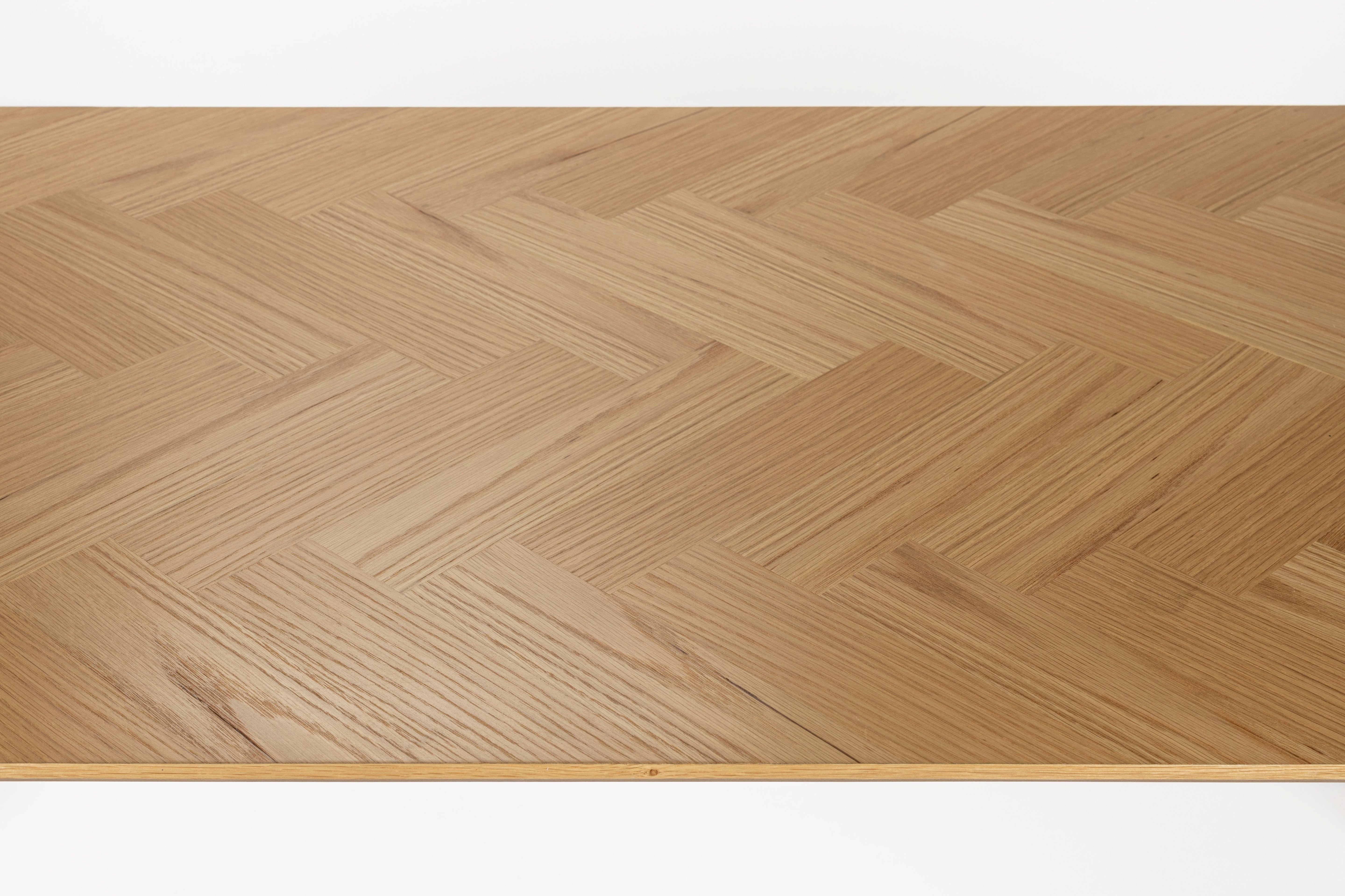 Fabio Table Eichenfurnier