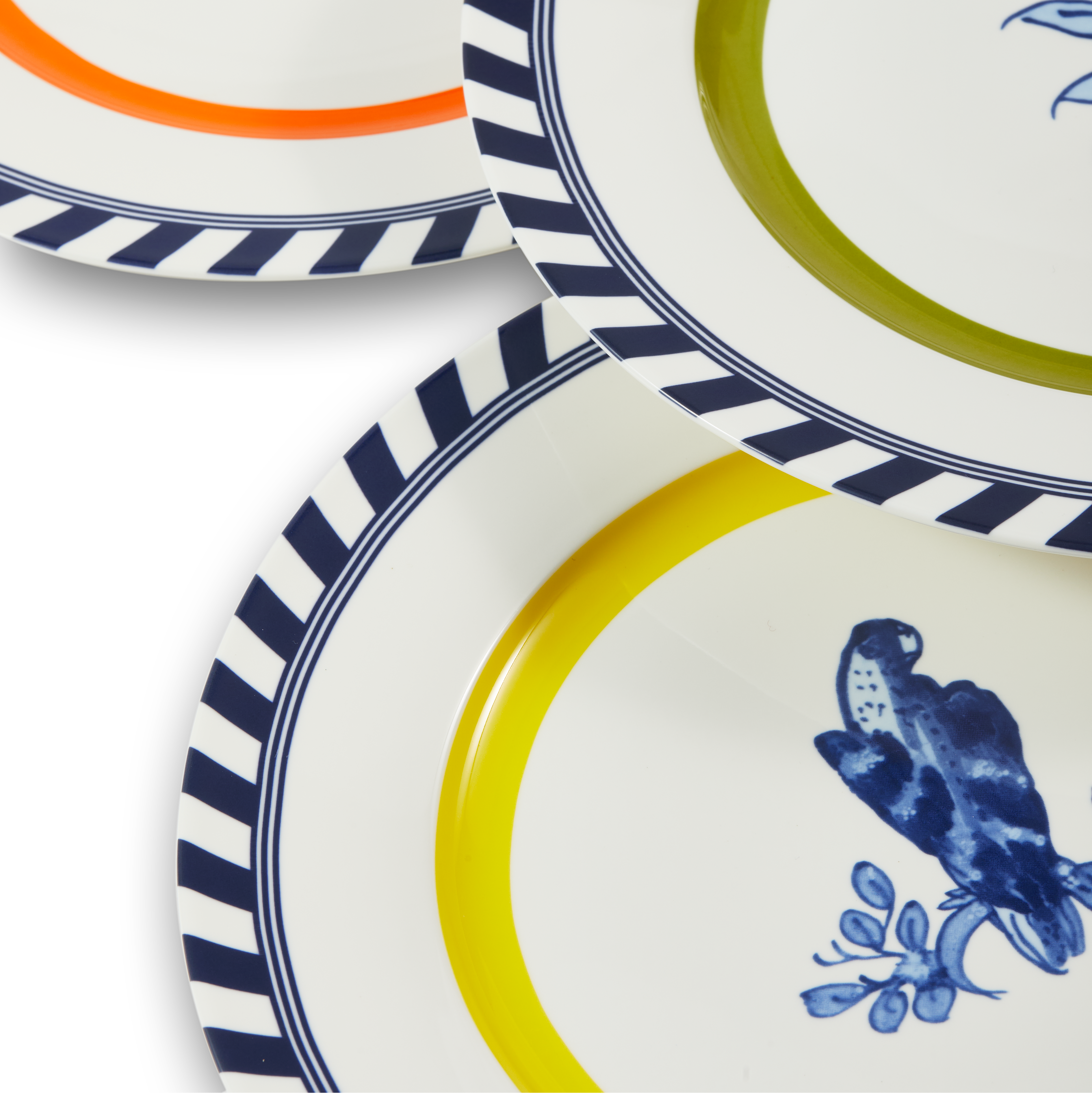Set van borden MET VOGELPATROON wit met geel en blauw