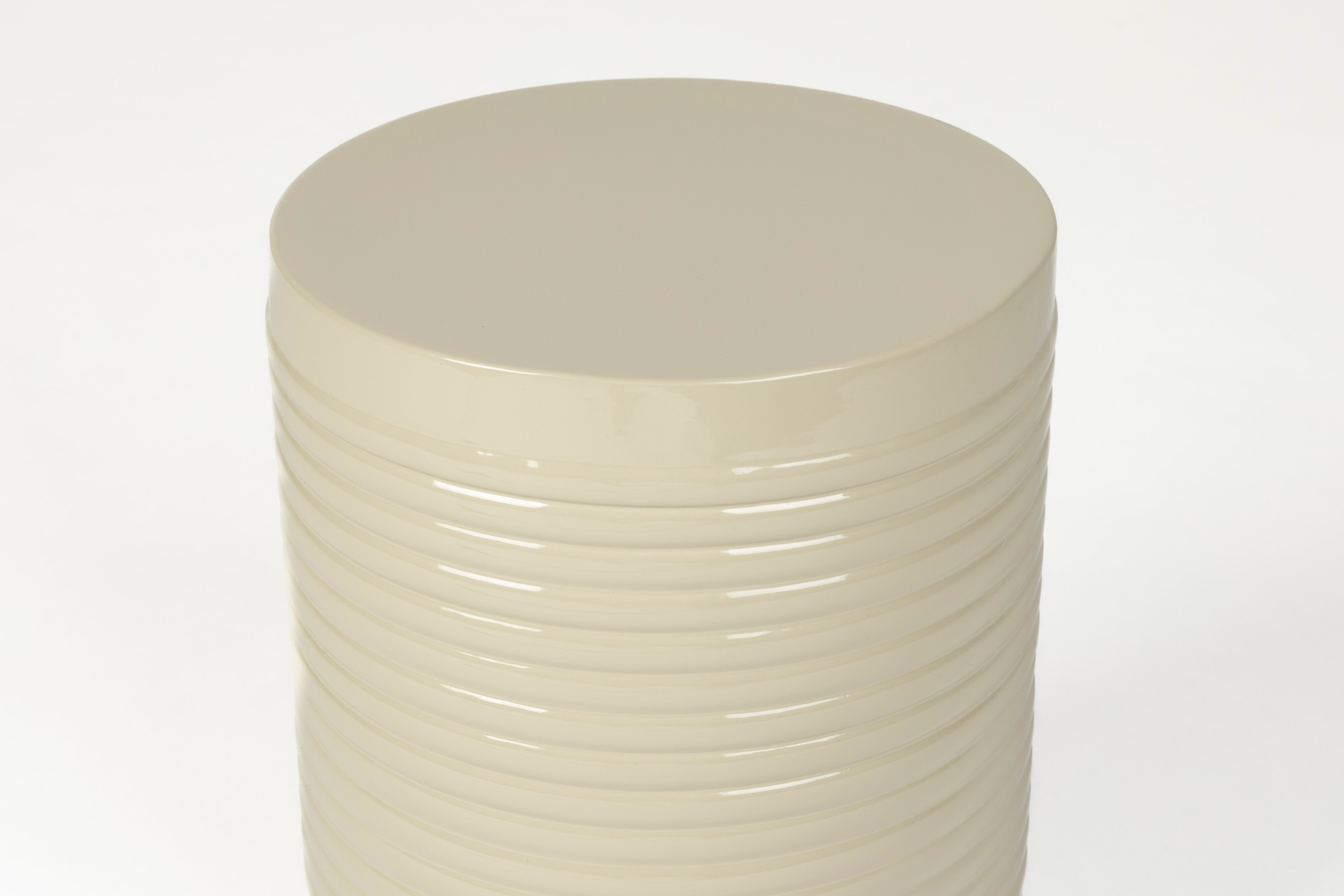 Zijtafel SVEN lichtbeige