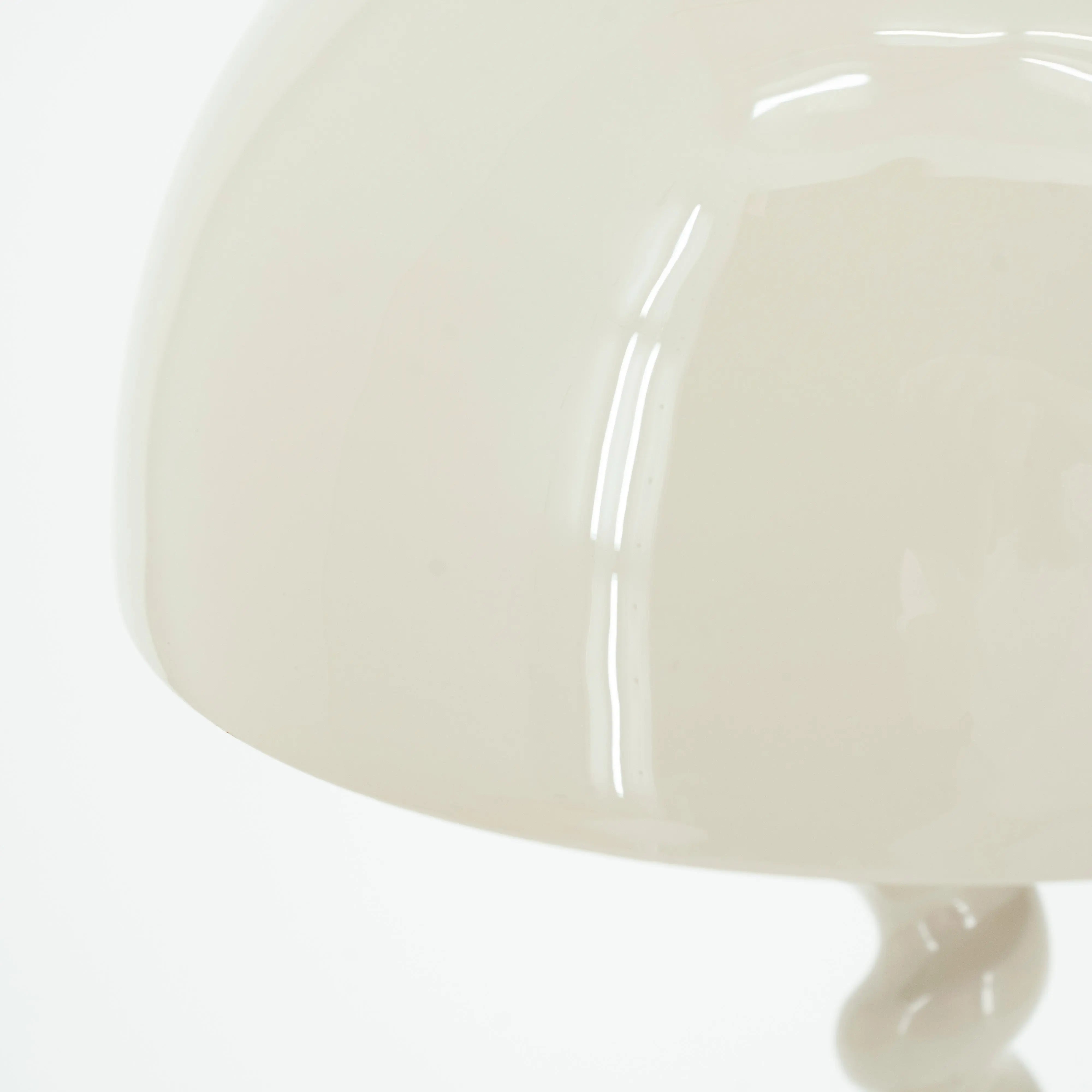 Lampa stołowa LUOX beżowy – drewno i metal