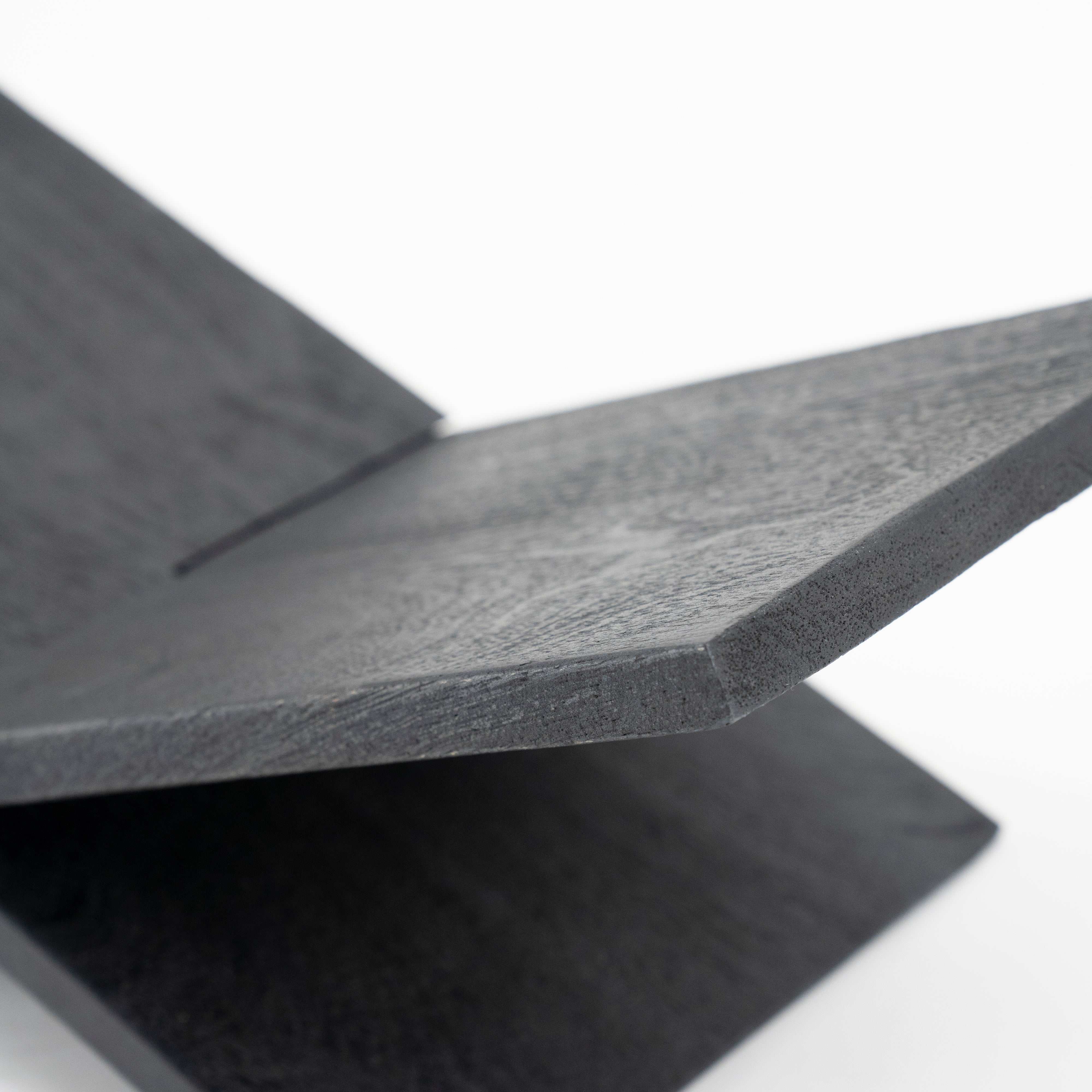 Boekensteun TEE zwart mangohout