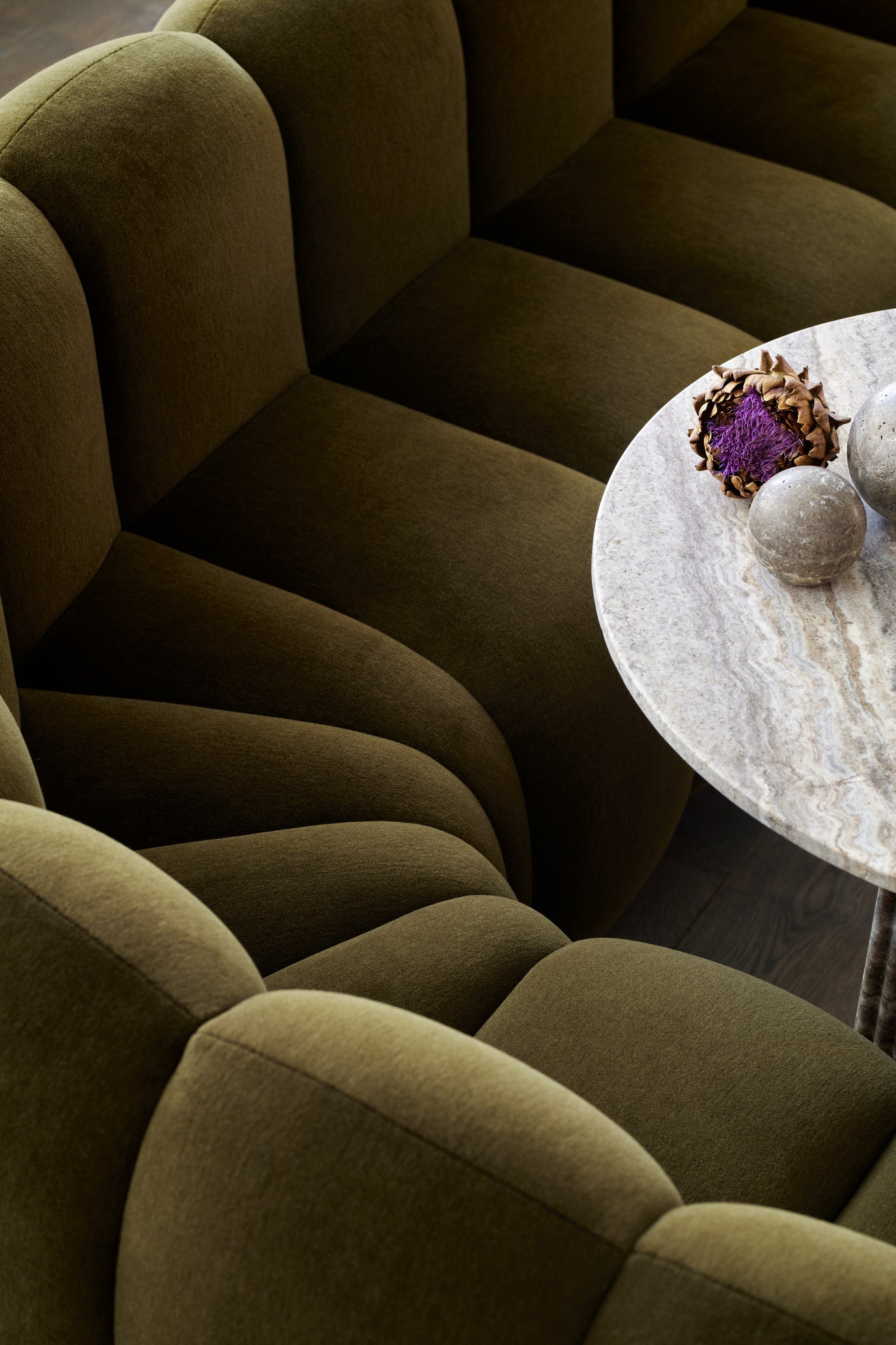 Runder Tisch SOHO grauer Travertin