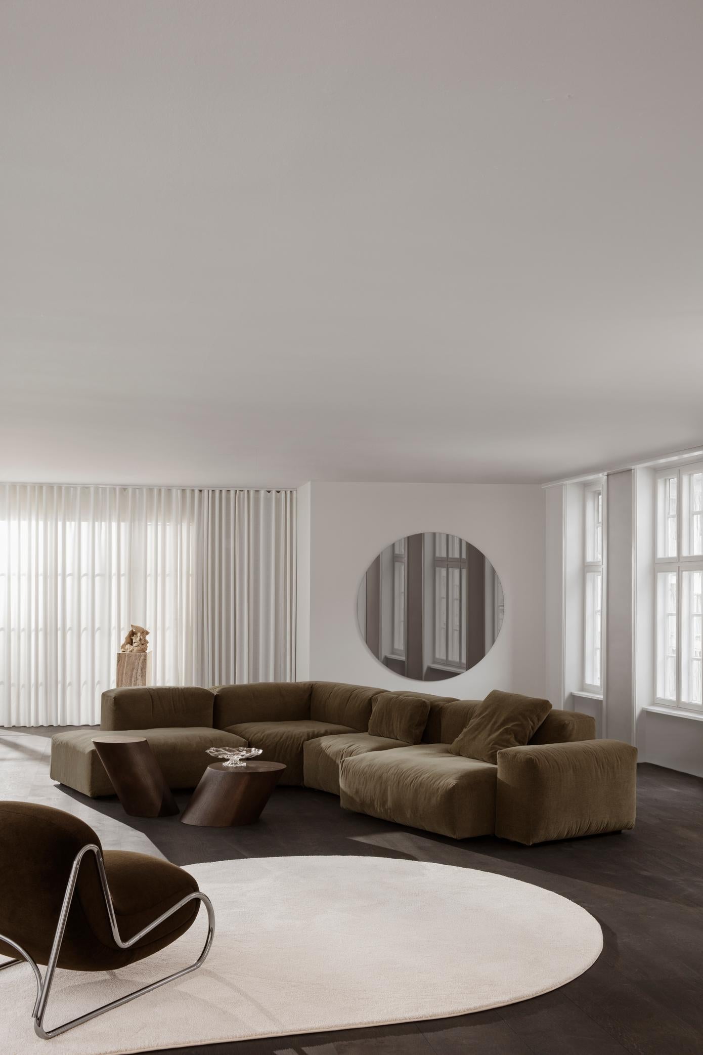 TILT Beistelltisch dunkles Eichenholz