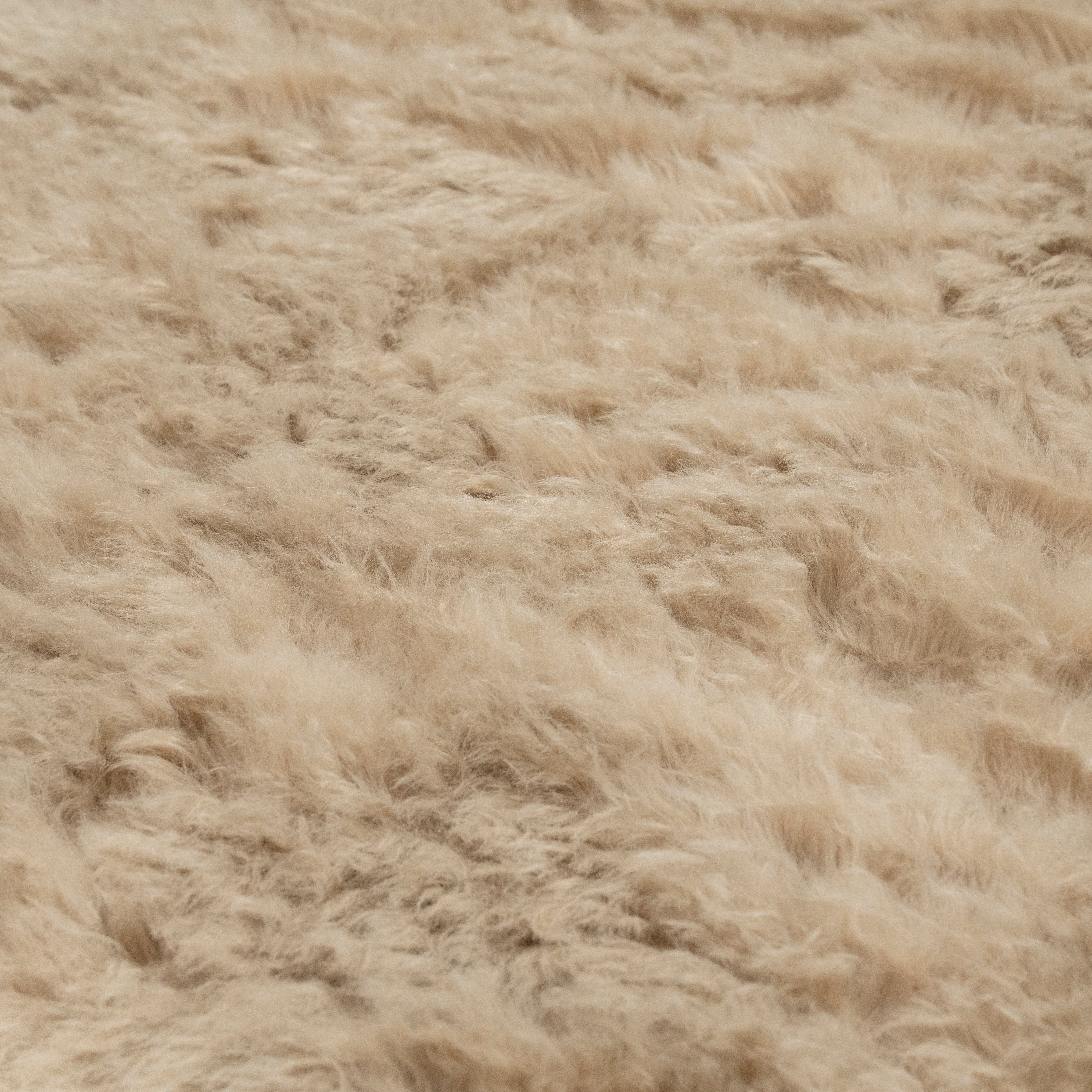 TAPIJT LASKA taupe met lange haren