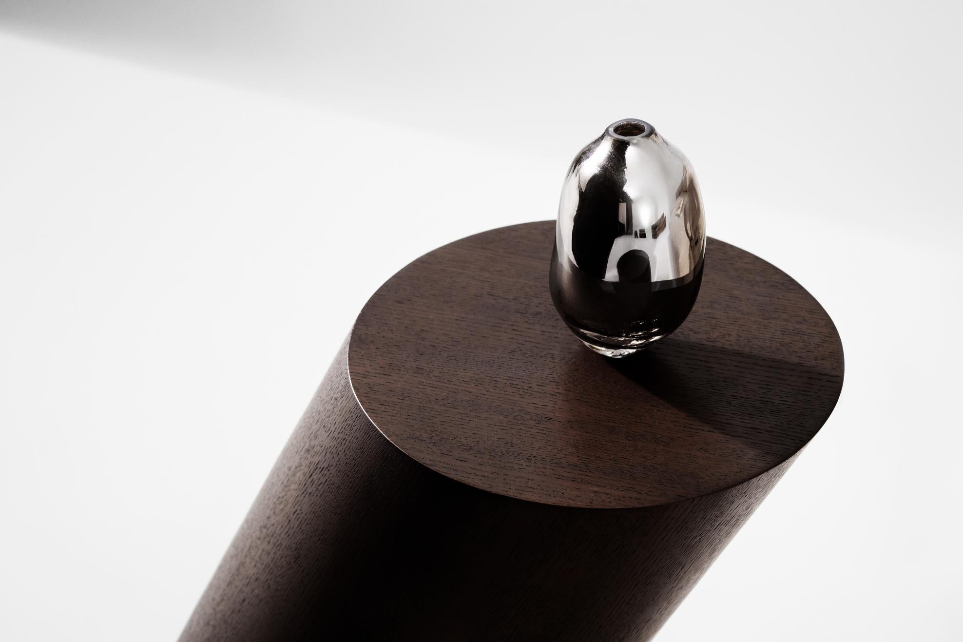 TILT Beistelltisch dunkles Eichenholz