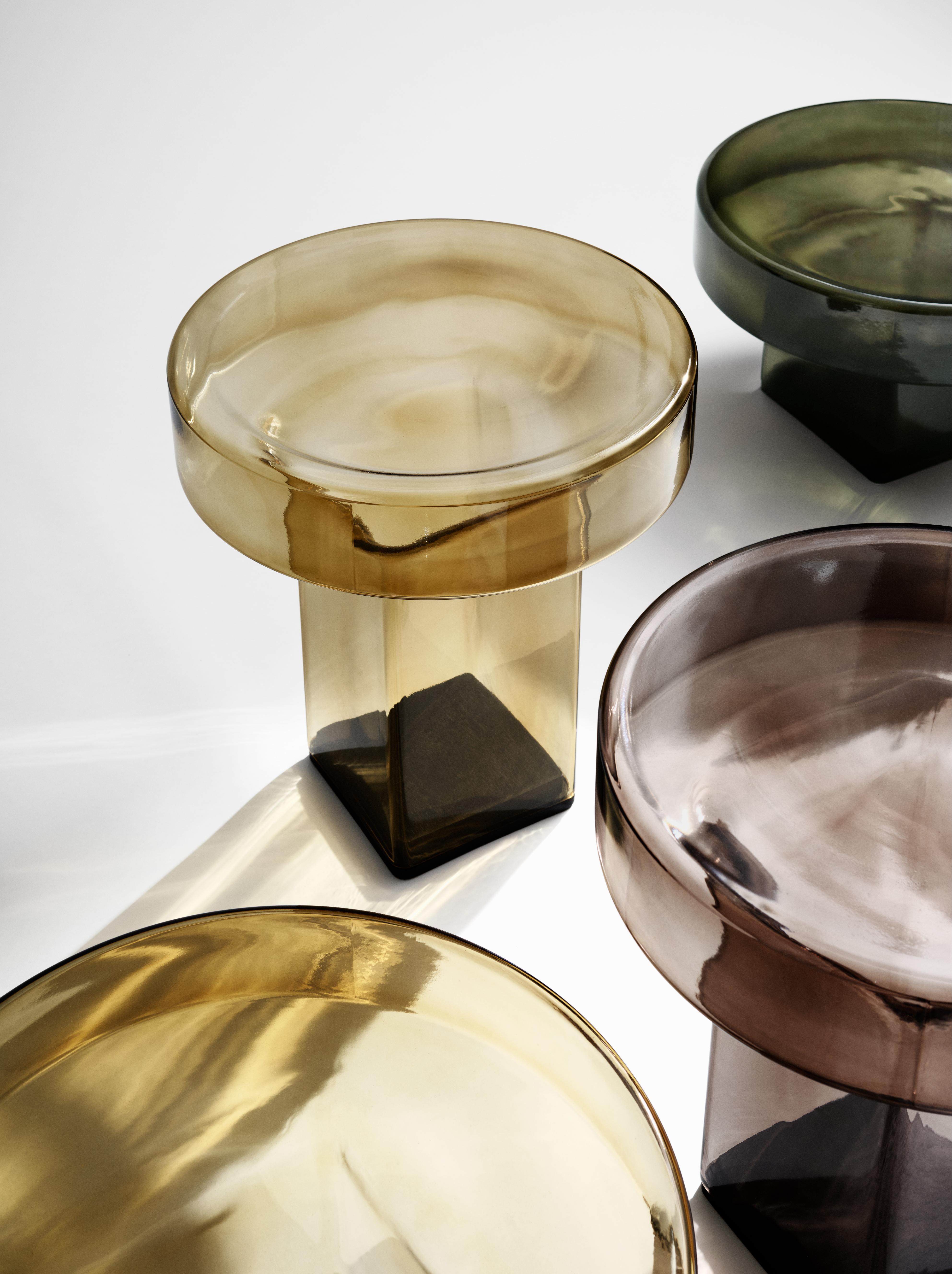 Bijzettafel NAKED amberkleurig glas