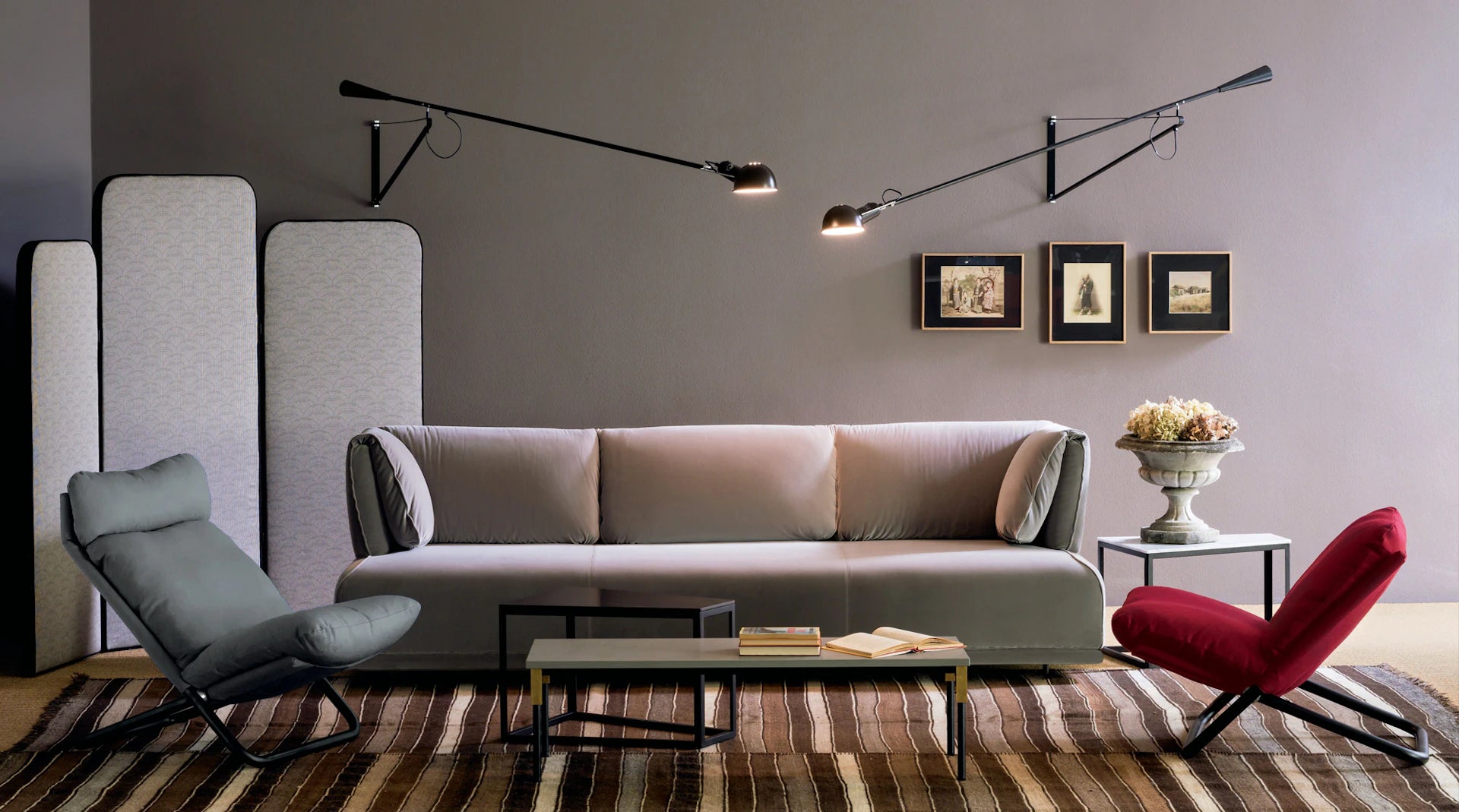 Zwarte wandlamp met arm 265