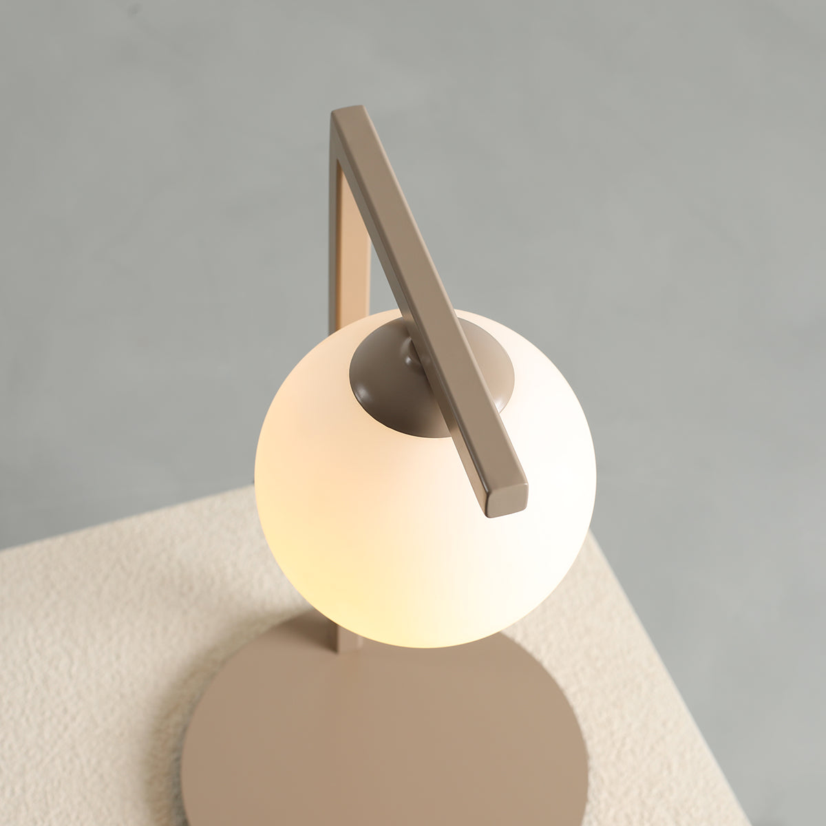 Zac beige table lamp