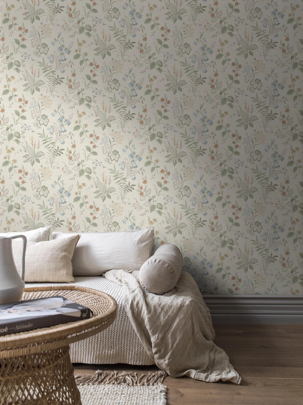 FOLKLORE Cream Wallpaper with Green Plant Motif