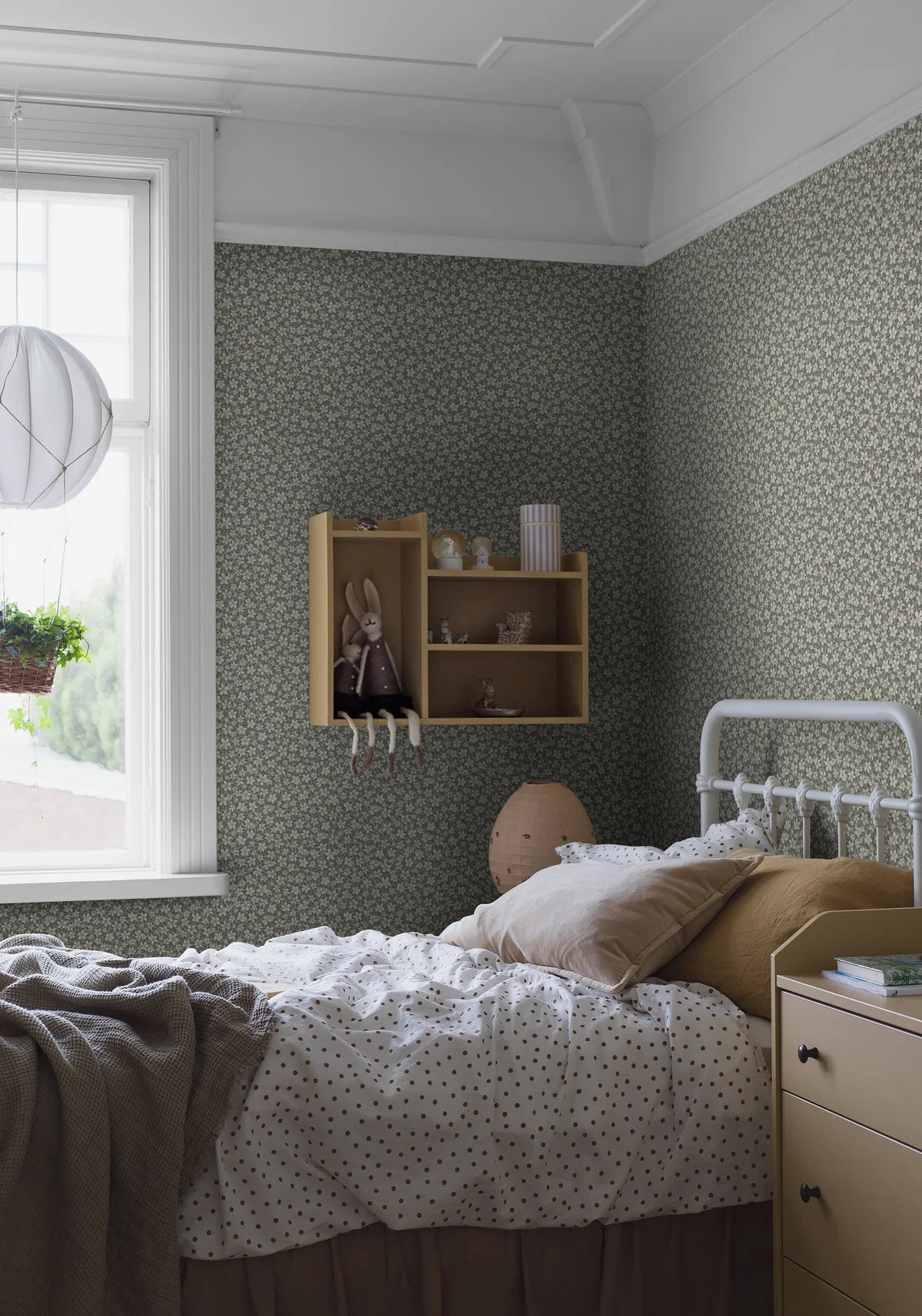 SKOGSBLOMST Green and White Floral Pattern Wallpaper