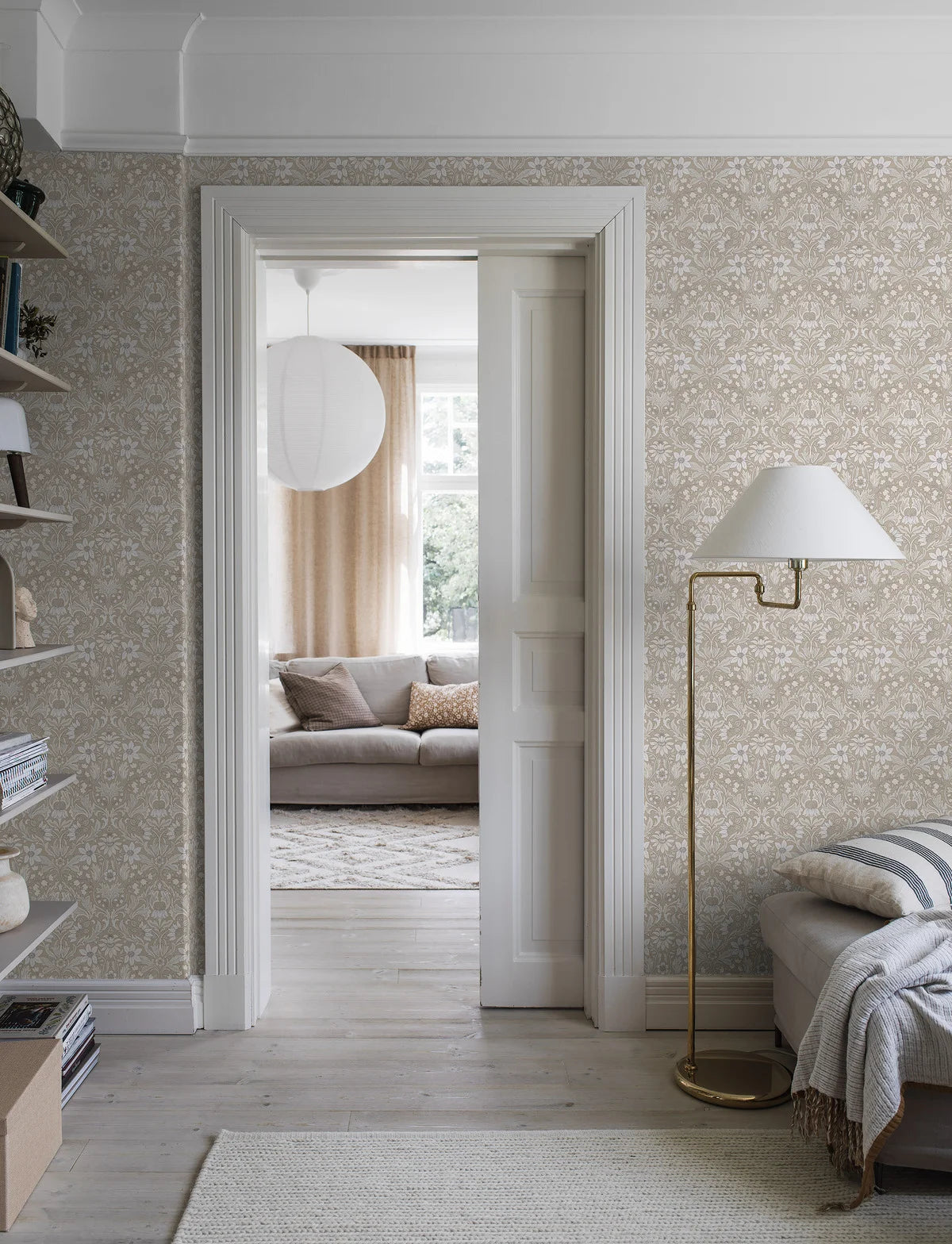 Beige Floral Pattern Wallpaper BLOMSTERFRÖJD with White