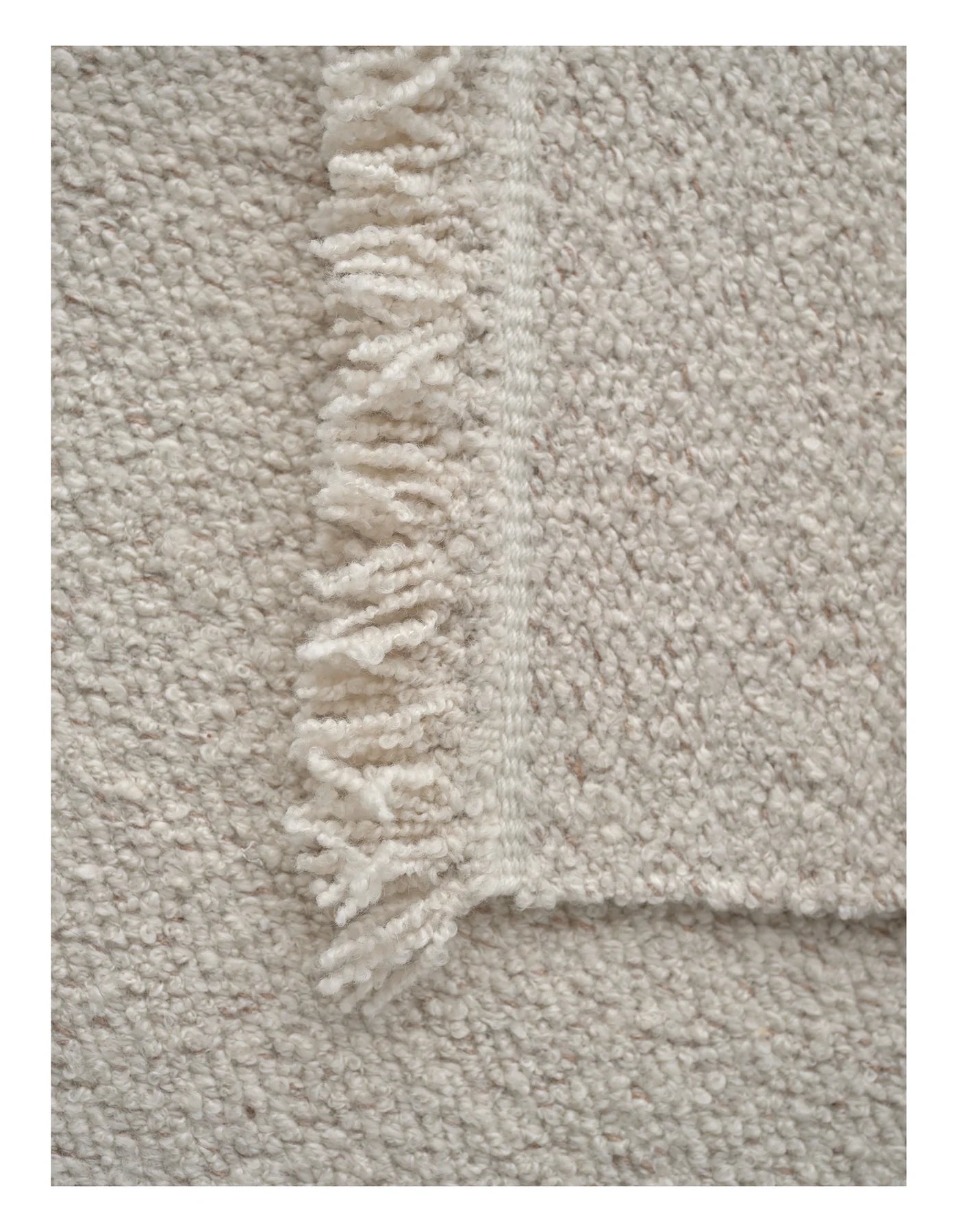 PEACEFUL PARITY rug white