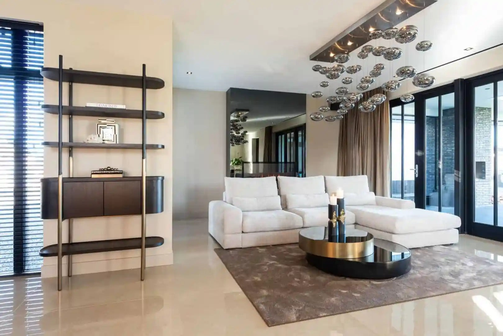 Couchtisch SLICE schwarz mit Messing