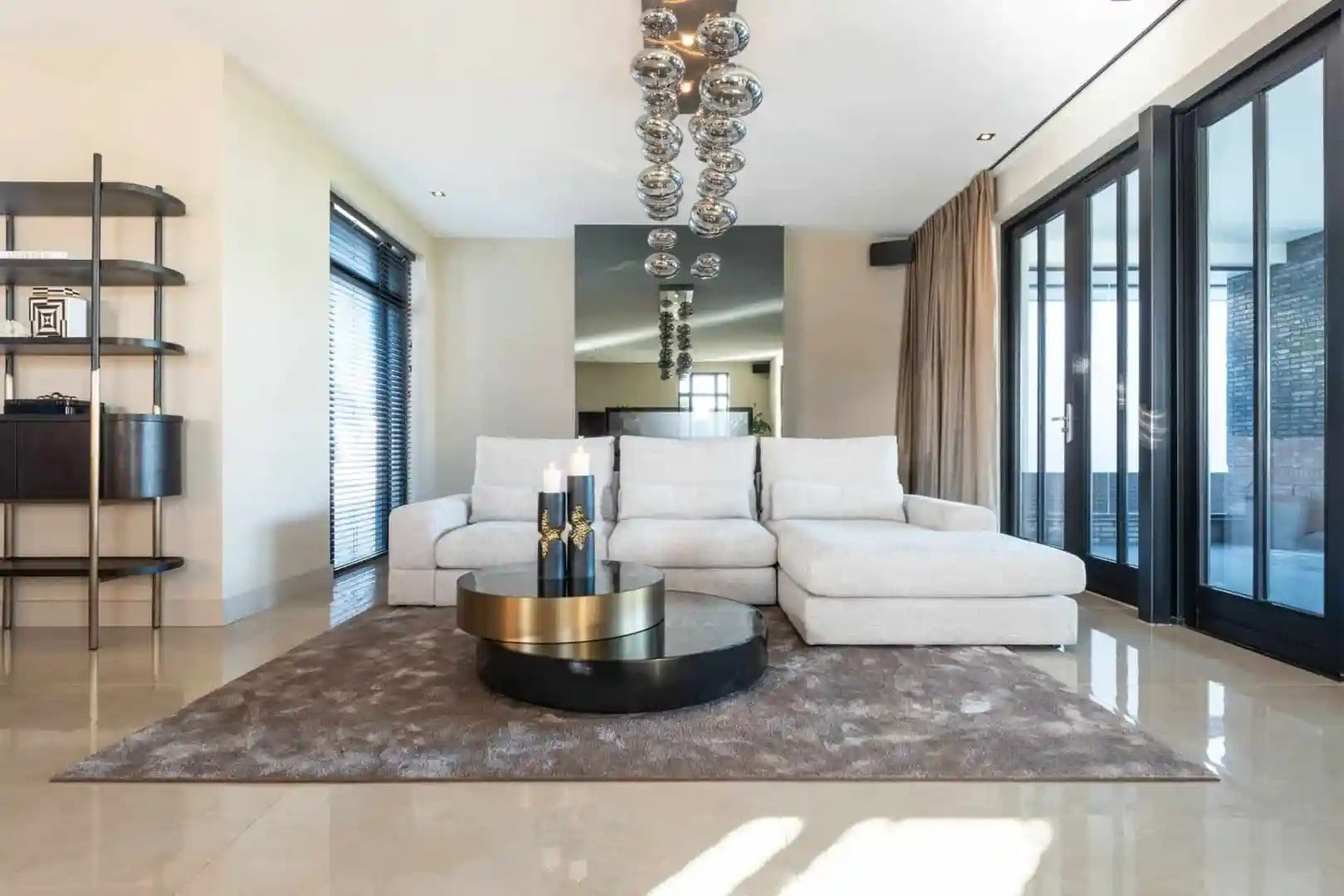 Couchtisch SLICE schwarz mit Messing