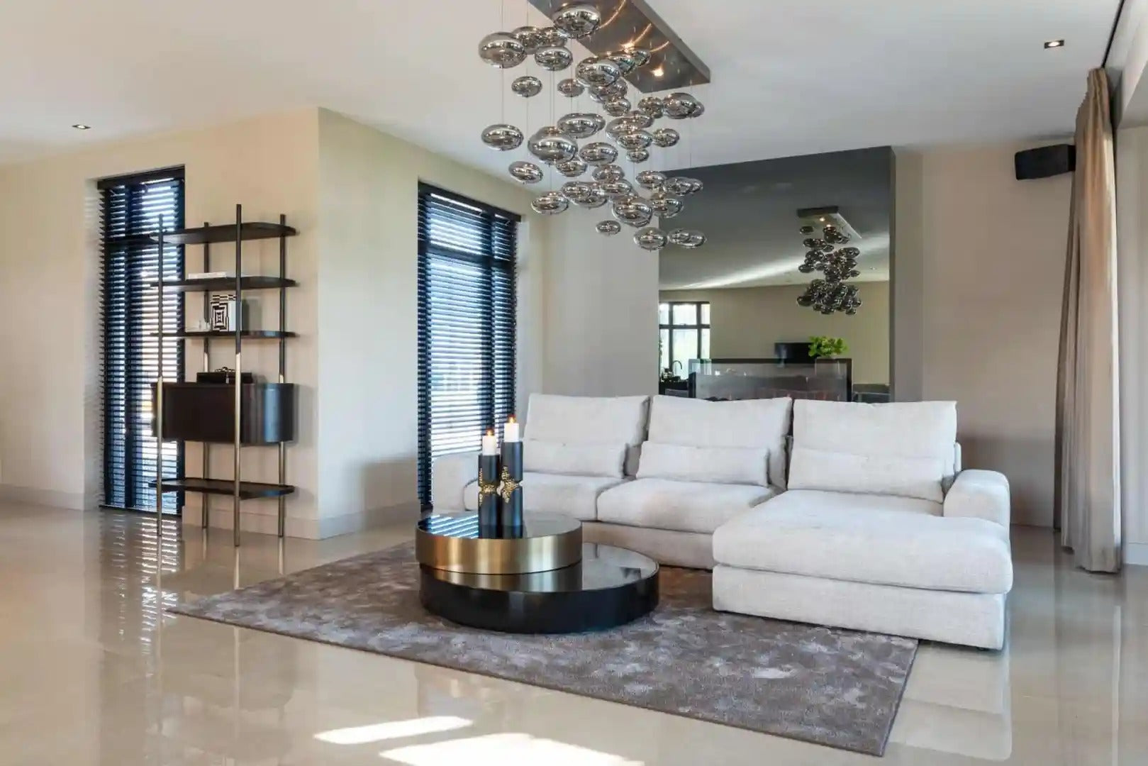 Couchtisch SLICE schwarz mit Messing