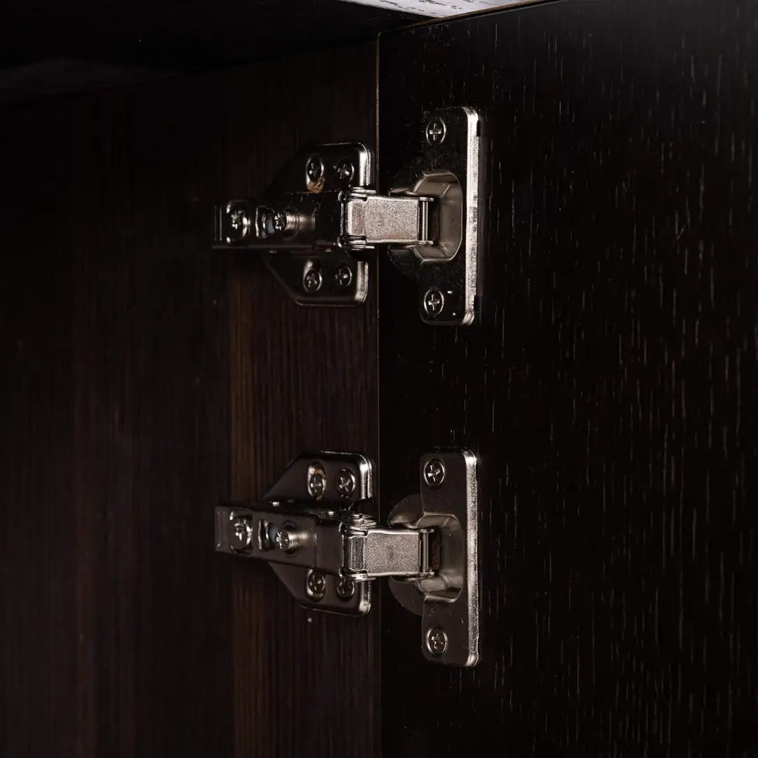 DAX kast zwart met messing afwerking