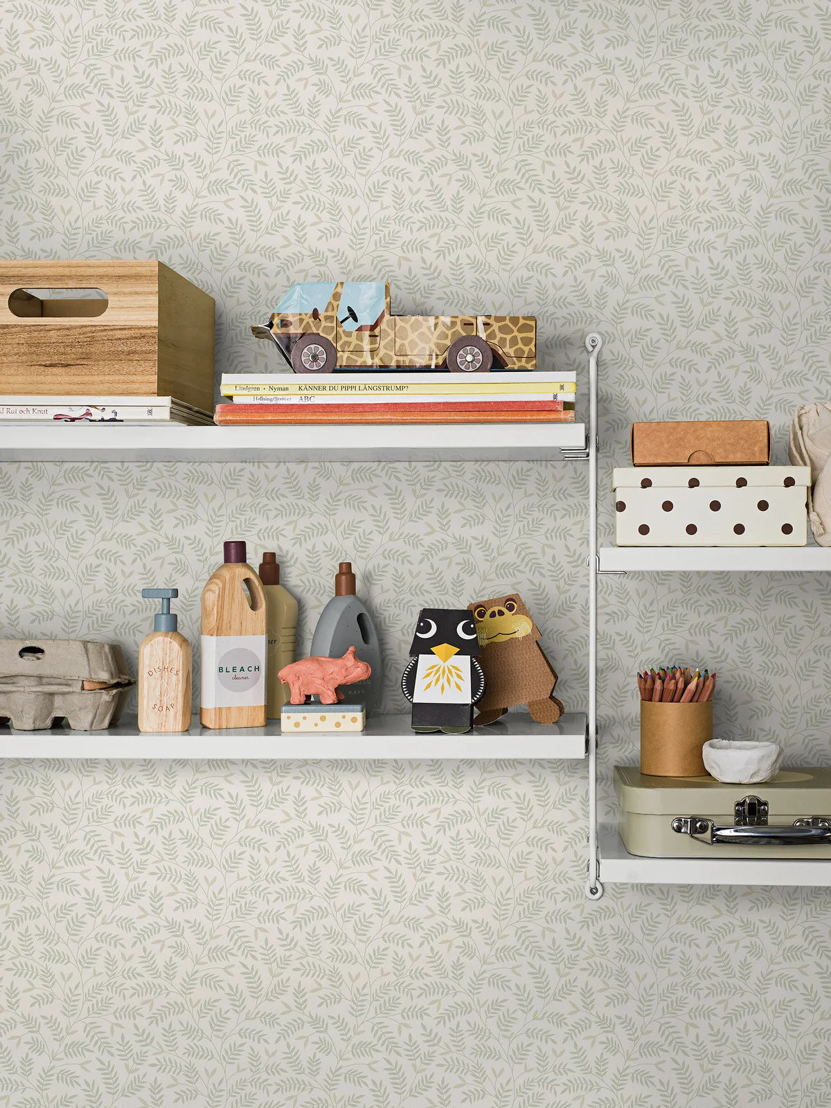 Vlies-Tapete mit pflanzlichem Muster OLOF in Weiß mit Grün