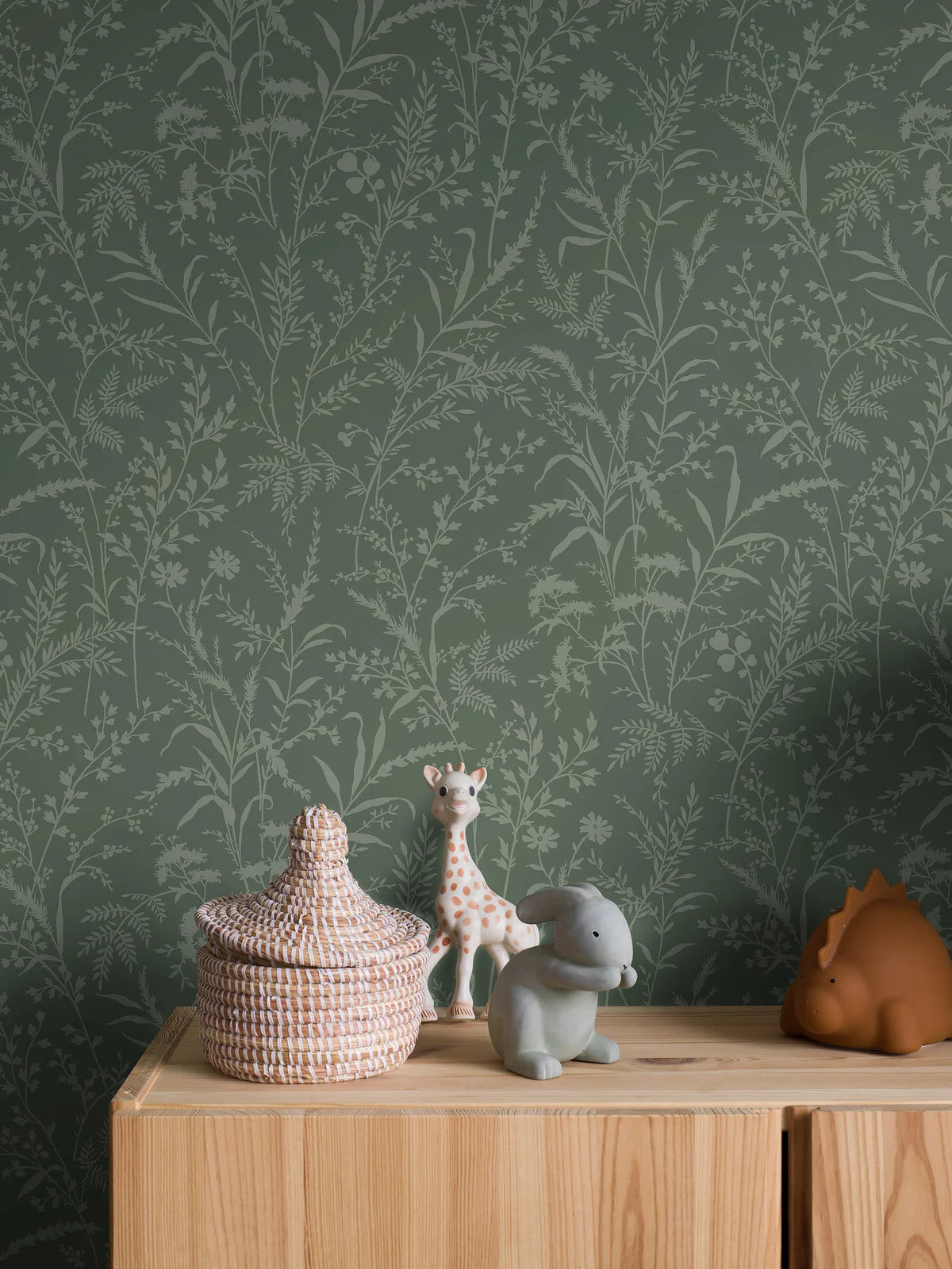 Non-woven paper wallpaper with a floral pattern FLORIAN green