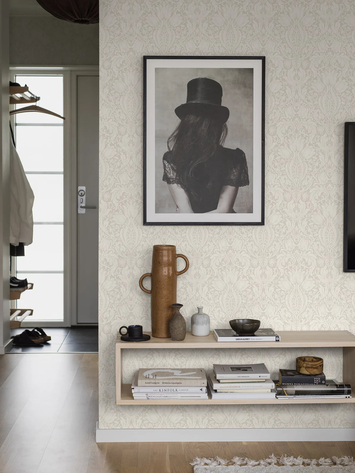 Vlies-Tapete mit pflanzlichem Muster ALBA beige mit Weiß