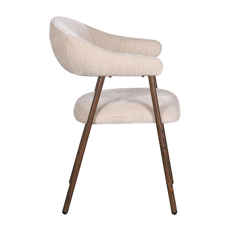 Beige SCANDI stoel met een donkere houten basis