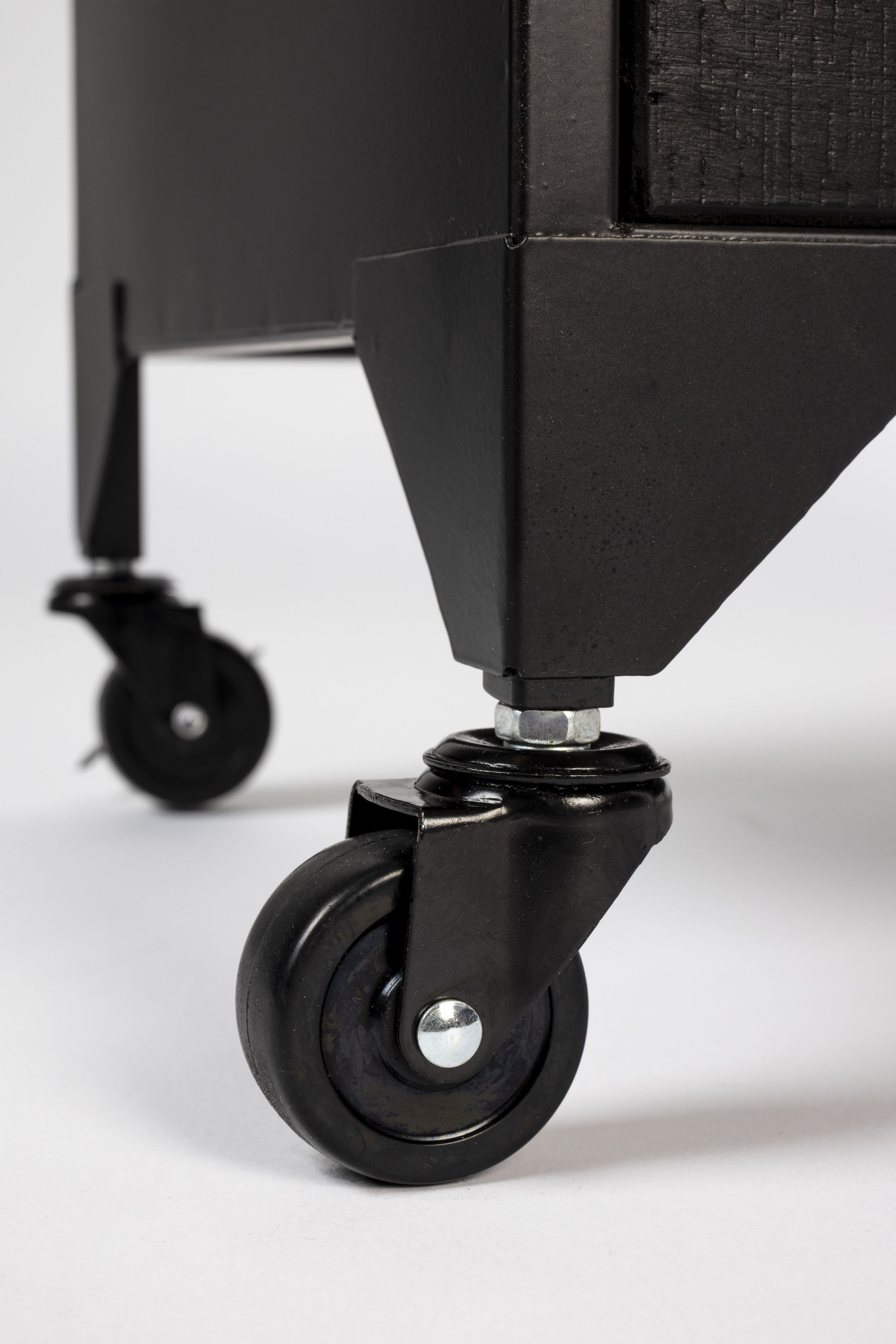 Zwarte FERRE vitrinekast met 2 deuren op wielen