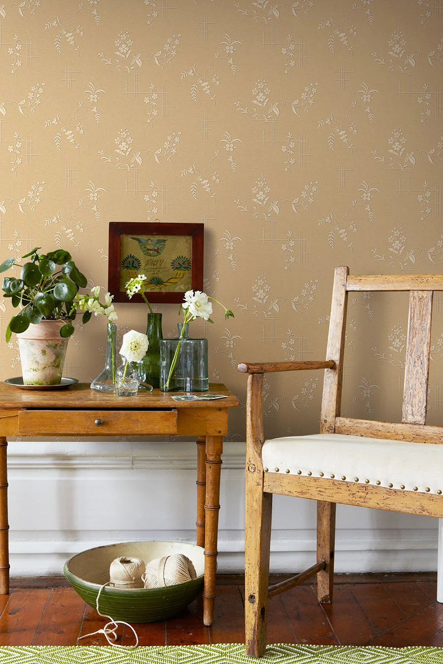 Non-woven paper wallpaper with a plant pattern ULRICEHAMN yellow