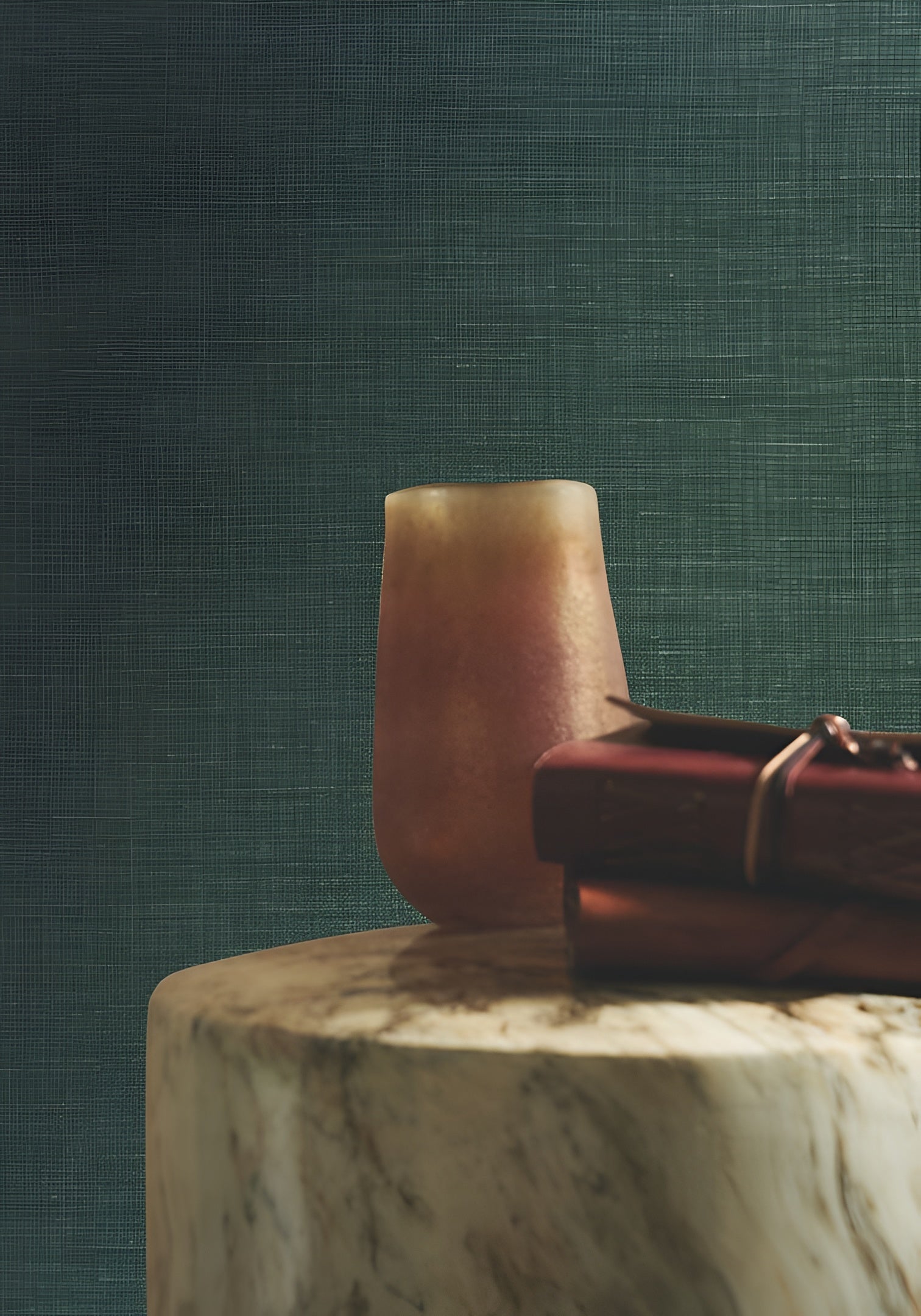 Strukturierte Tapete, die Leinenstoff imitiert SHINOK - MATCHA matcha