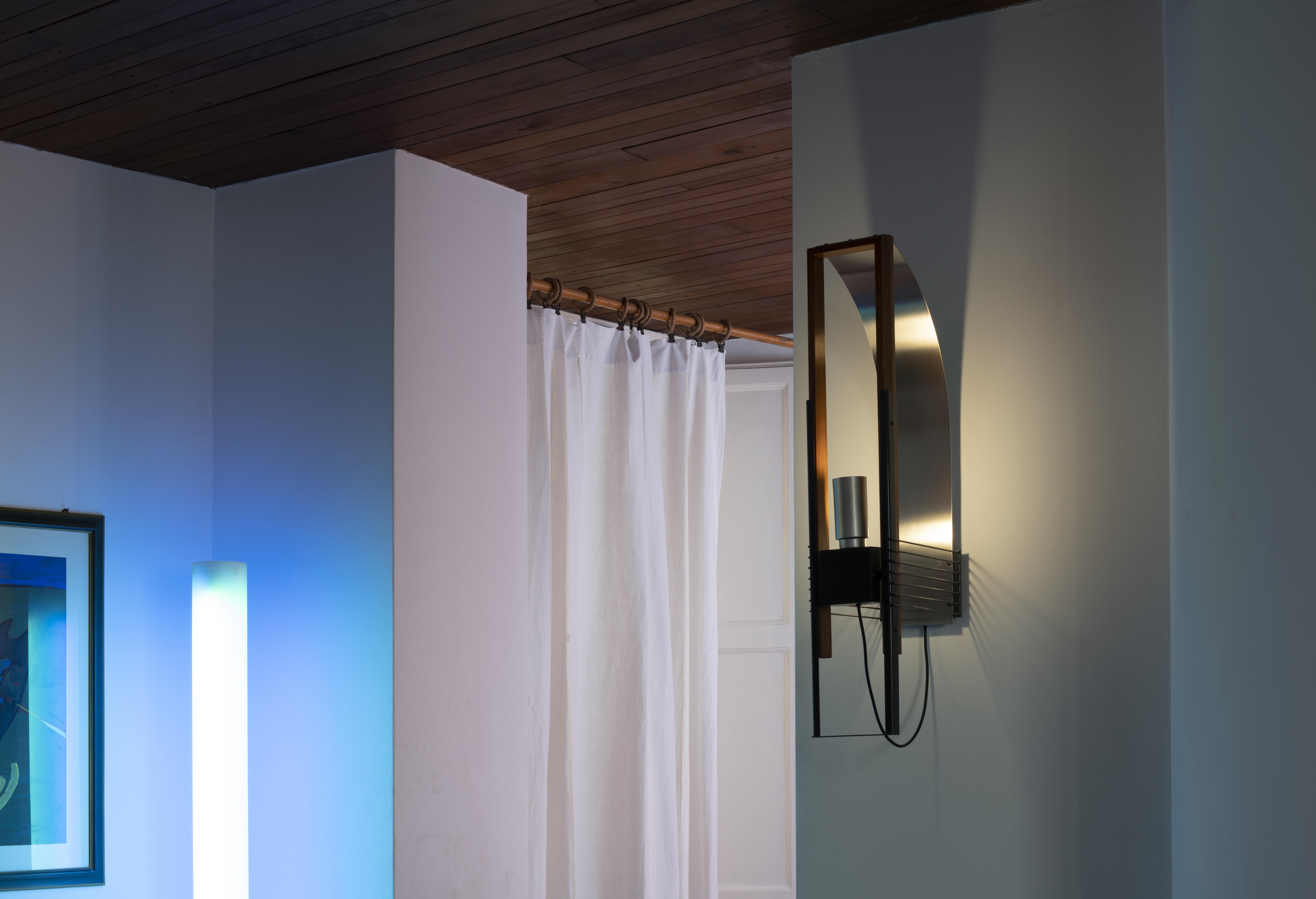 Wandlamp MARX van hout en aluminium
