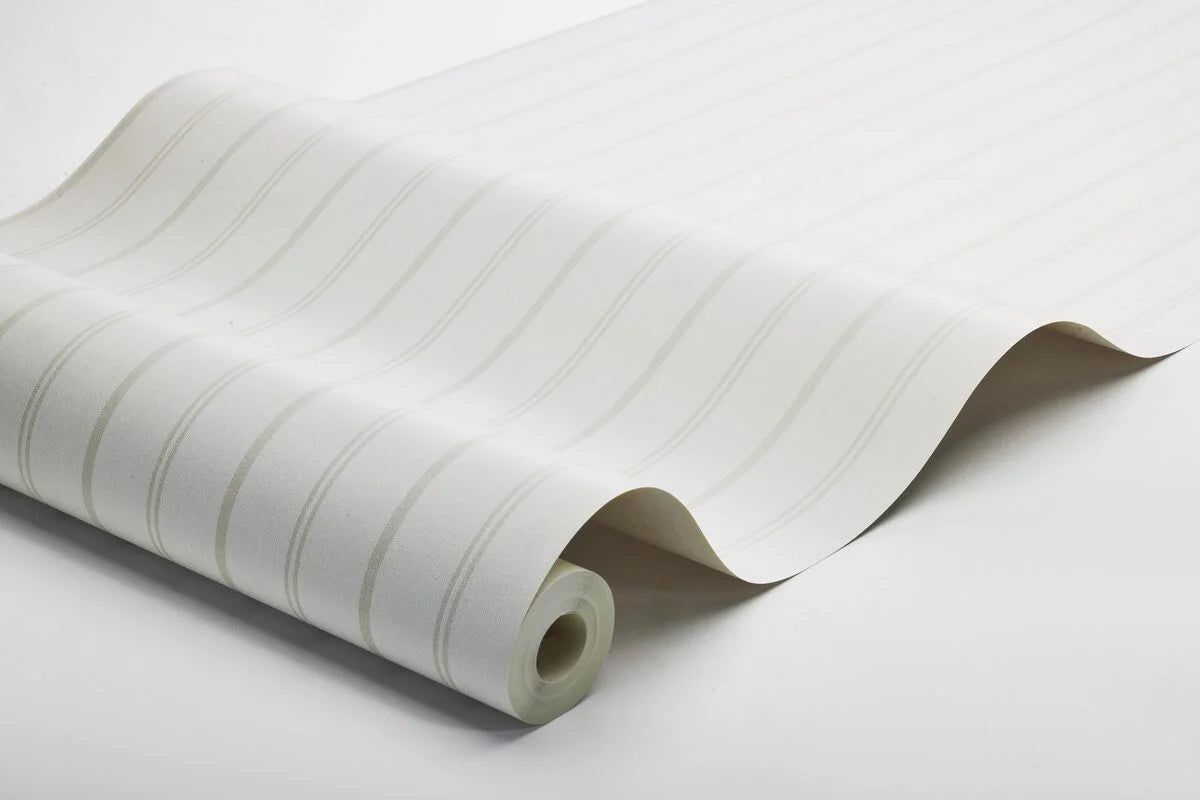 Beige gestreepte behang WOODLAND STRIPE met grijs