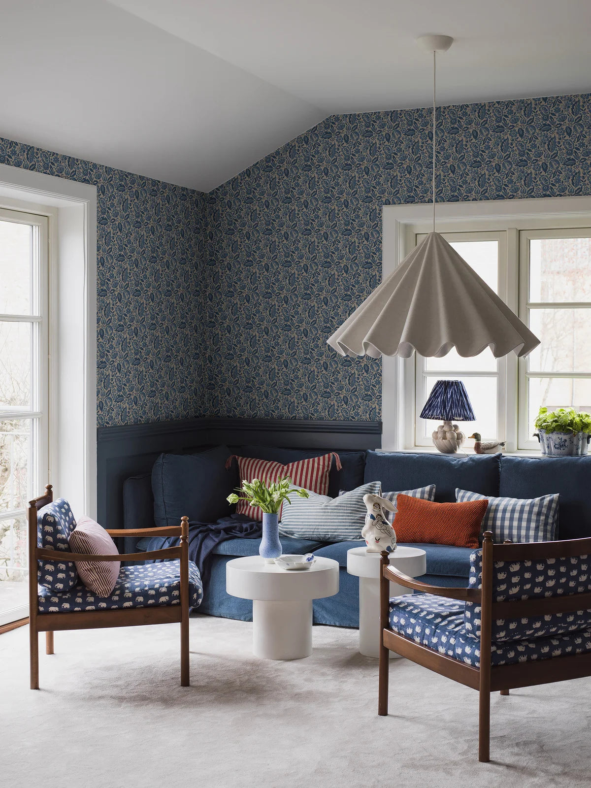 Behang met bloemenmotief ELISE blauw