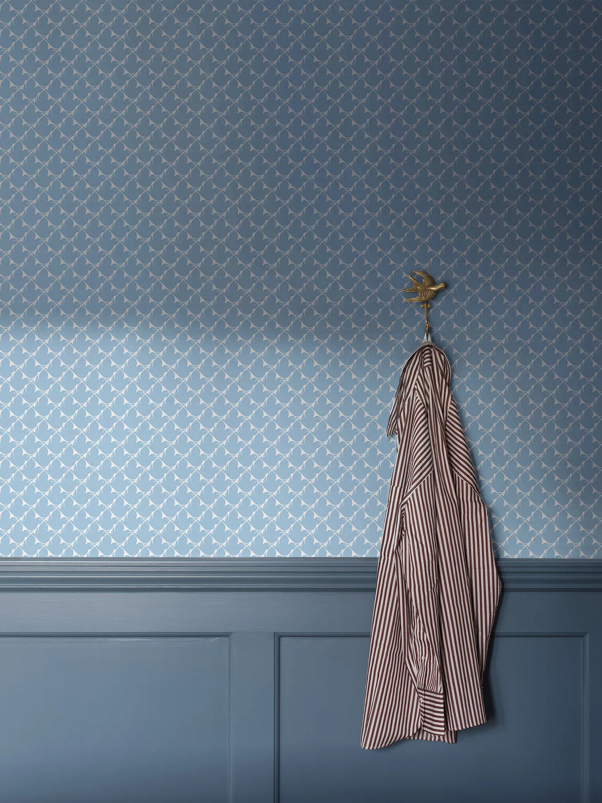 PIPPI Blue and White Geometric Pattern Wallpaper