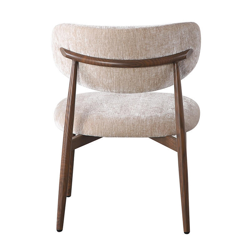 Beige JAPANDI fauteuil met een donkere houten basis