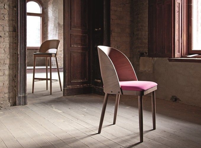 Stoel AVOLA A-1411 van hout