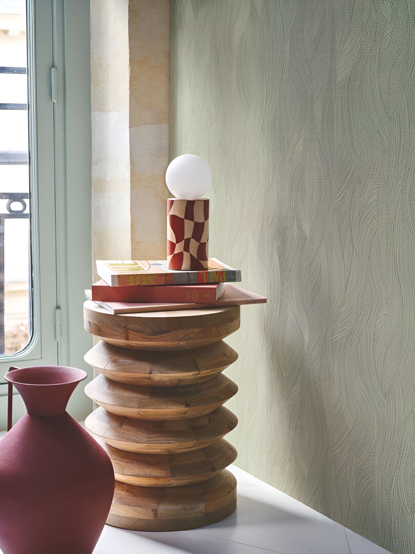 Structuurtapijt met abstract golvend patroon JASSINE - VERT AMANDE amandelgroen