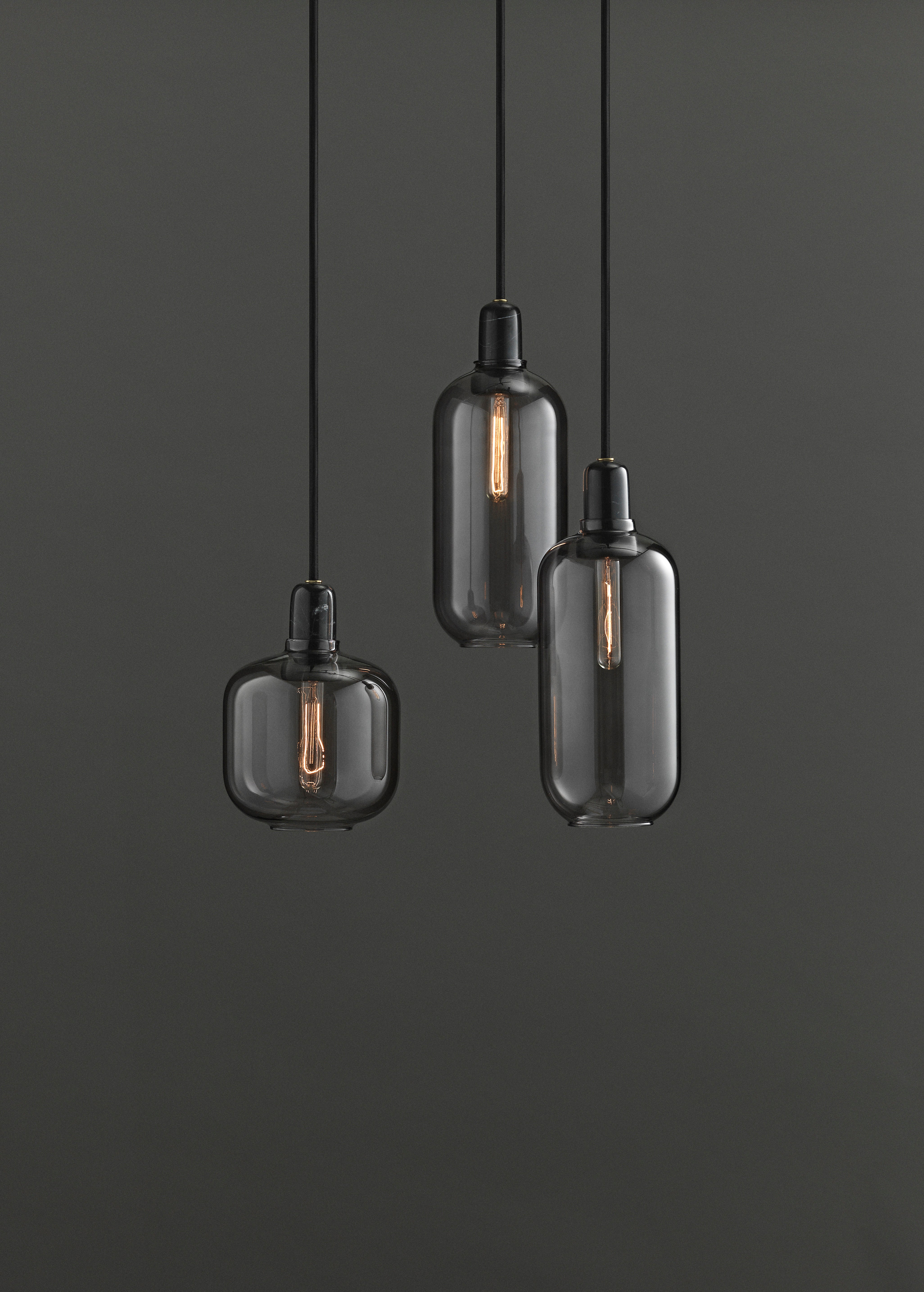 AMP pendant lamp with smoked glass and black marble