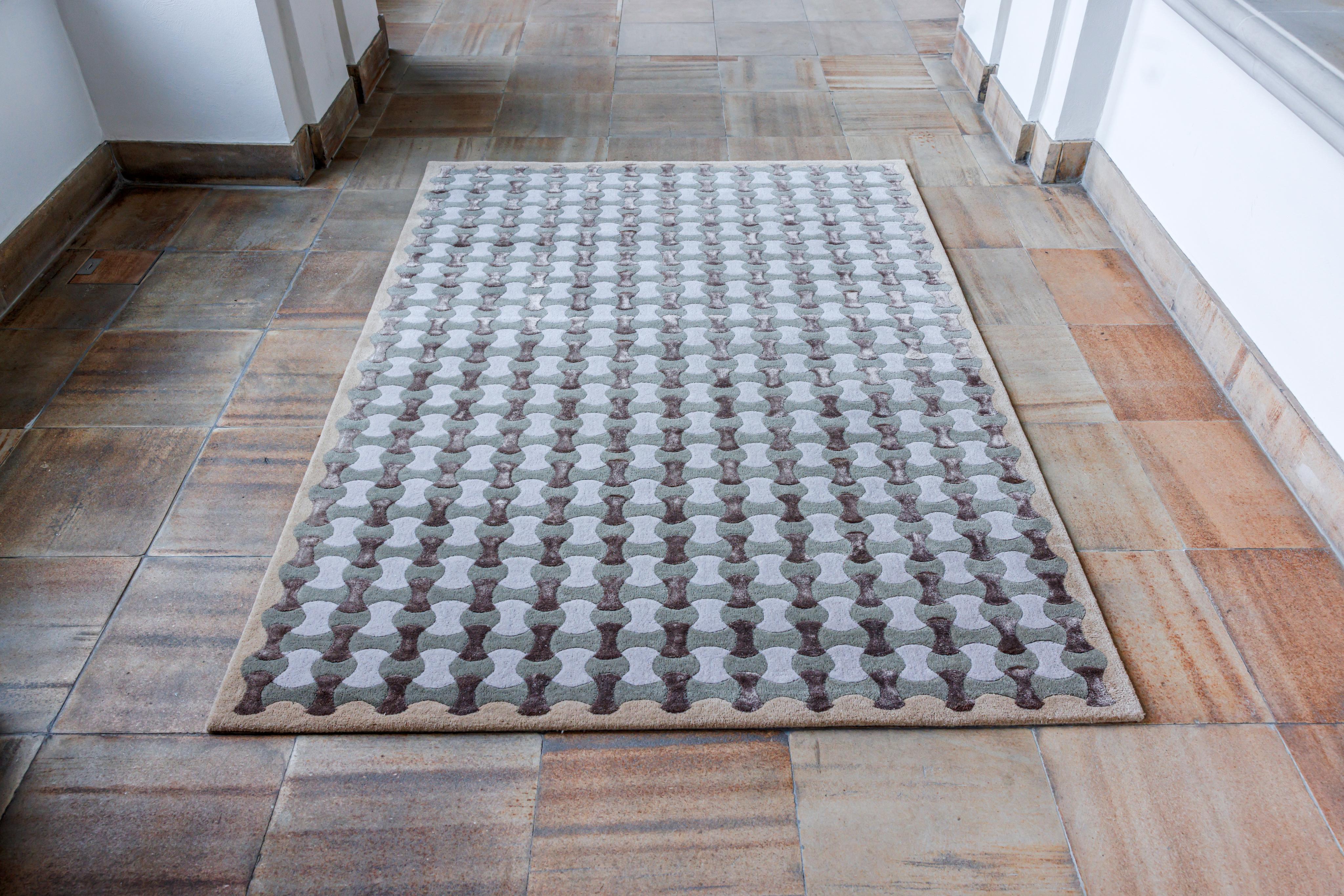 SCALLOP rug in blue with cream and dark green