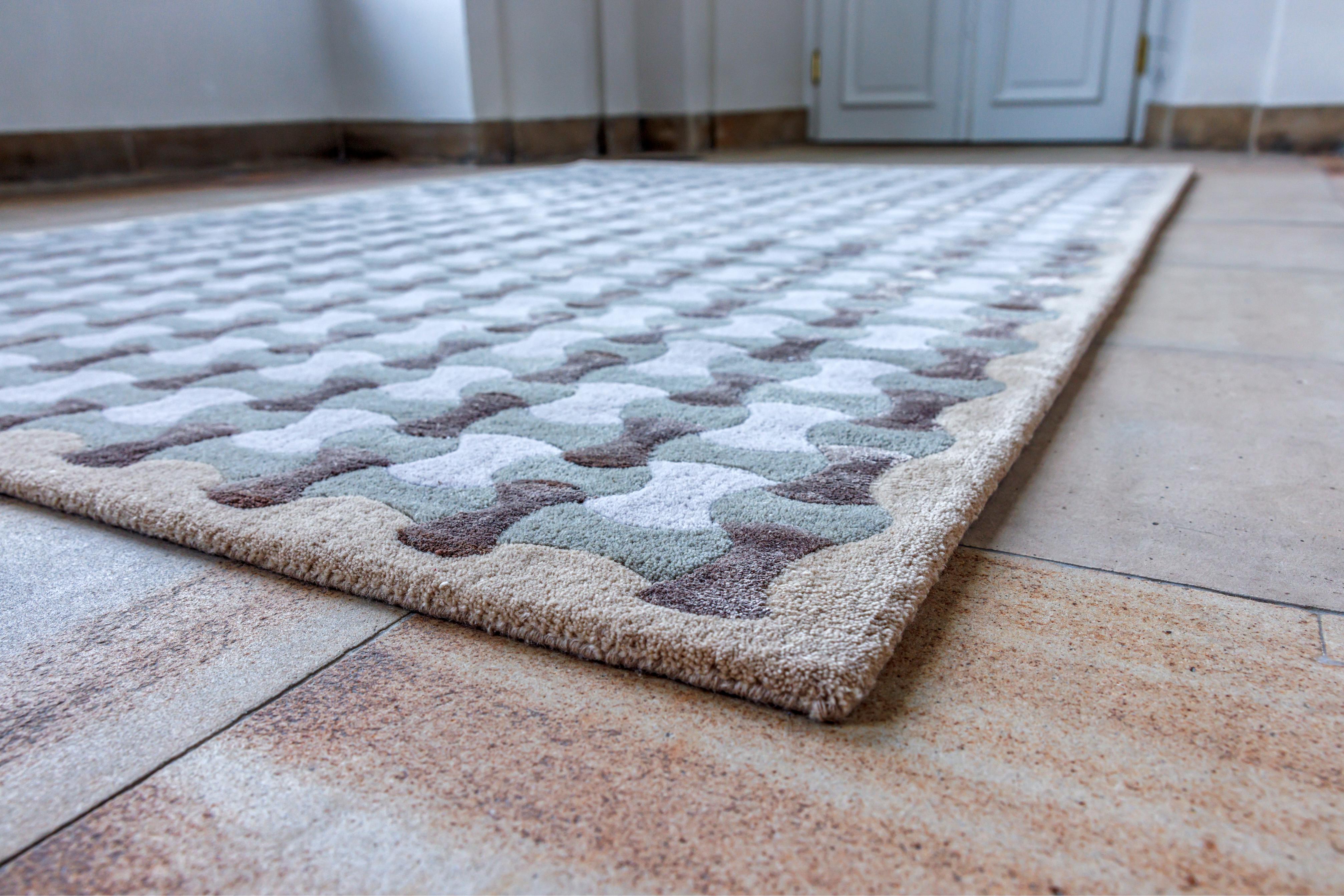 SCALLOP olive rug with gray and beige