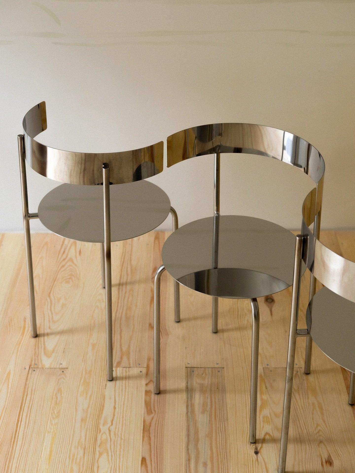 Stoel MEADOW matte roestvrij staal - showroommodel