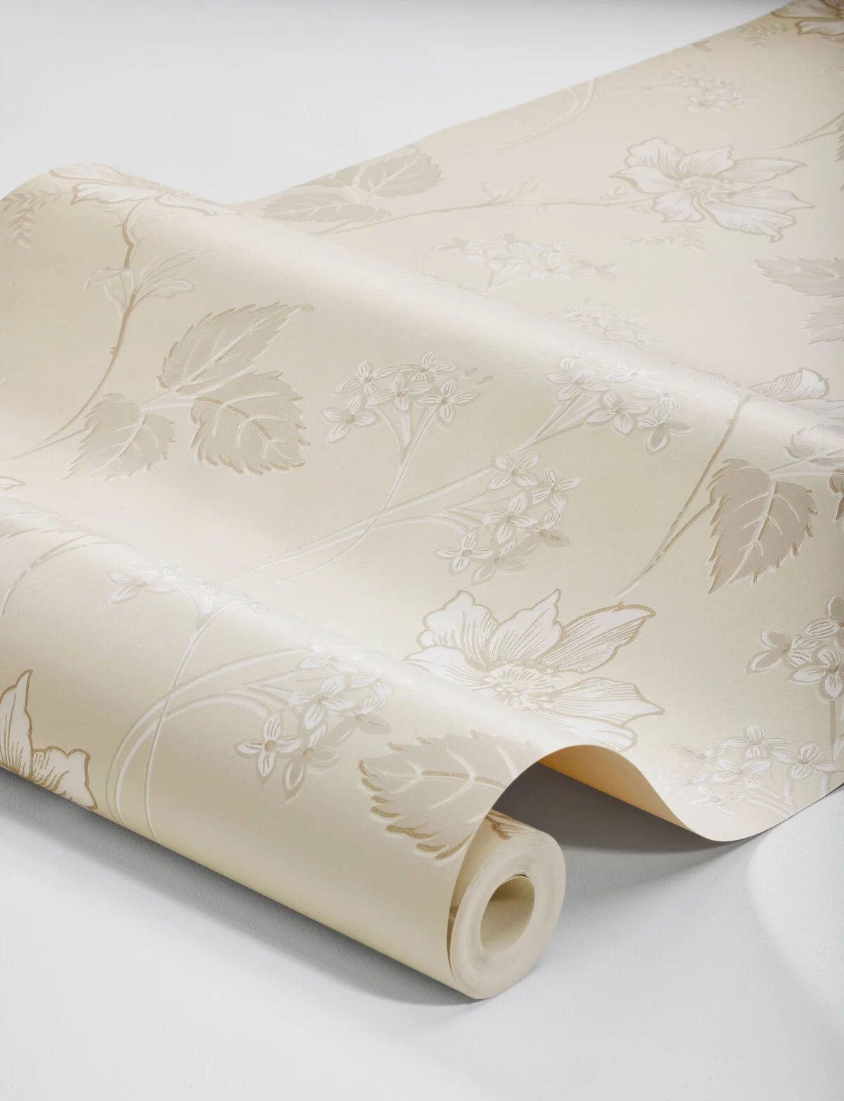 Tapete mit pflanzlichem Blumenmotiv VALBORG sandfarben
